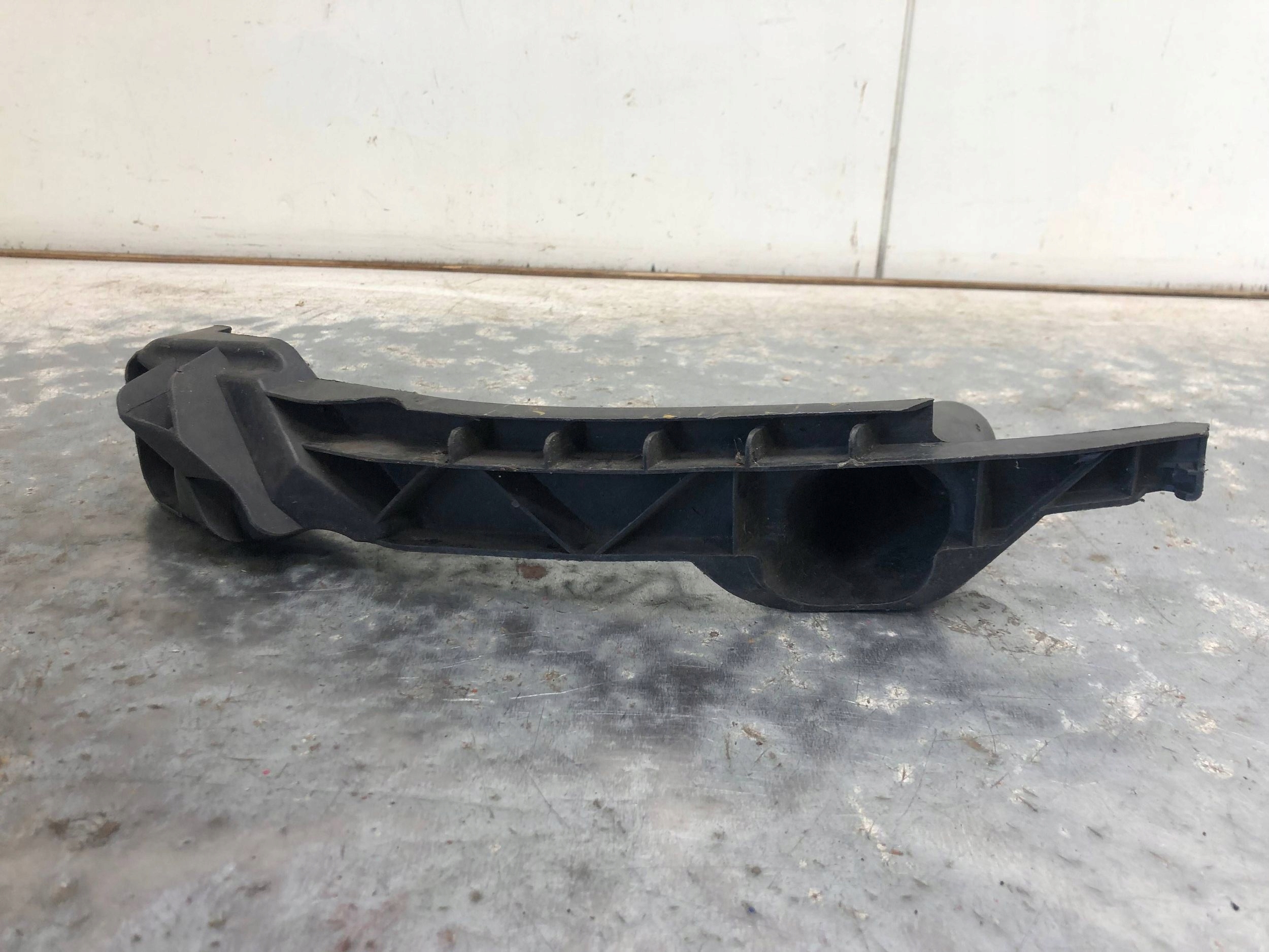 bumper bracket left front VW GOLF V 1K0807889A