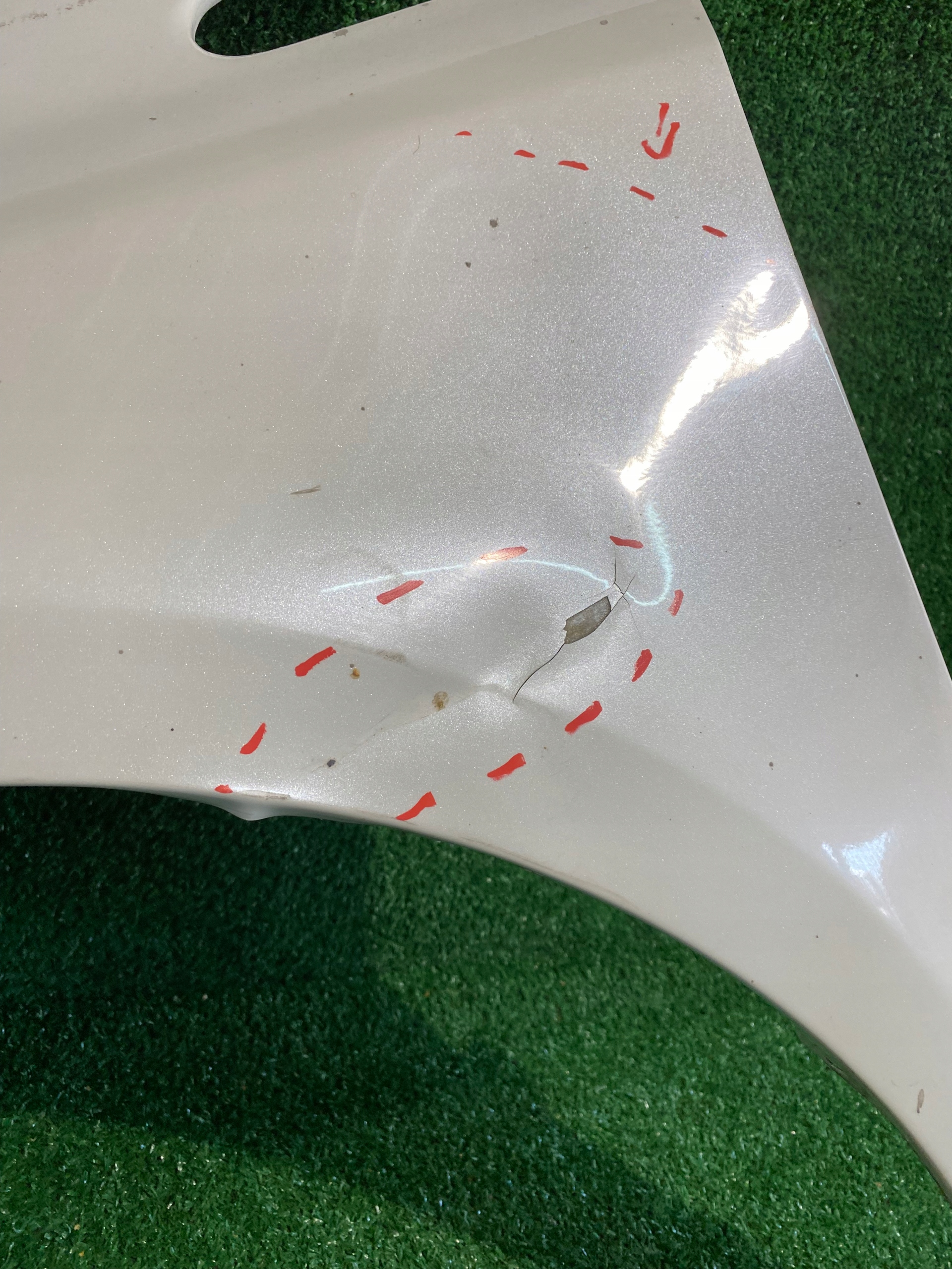 fender front left TOYOTA AVENSIS T28 T29