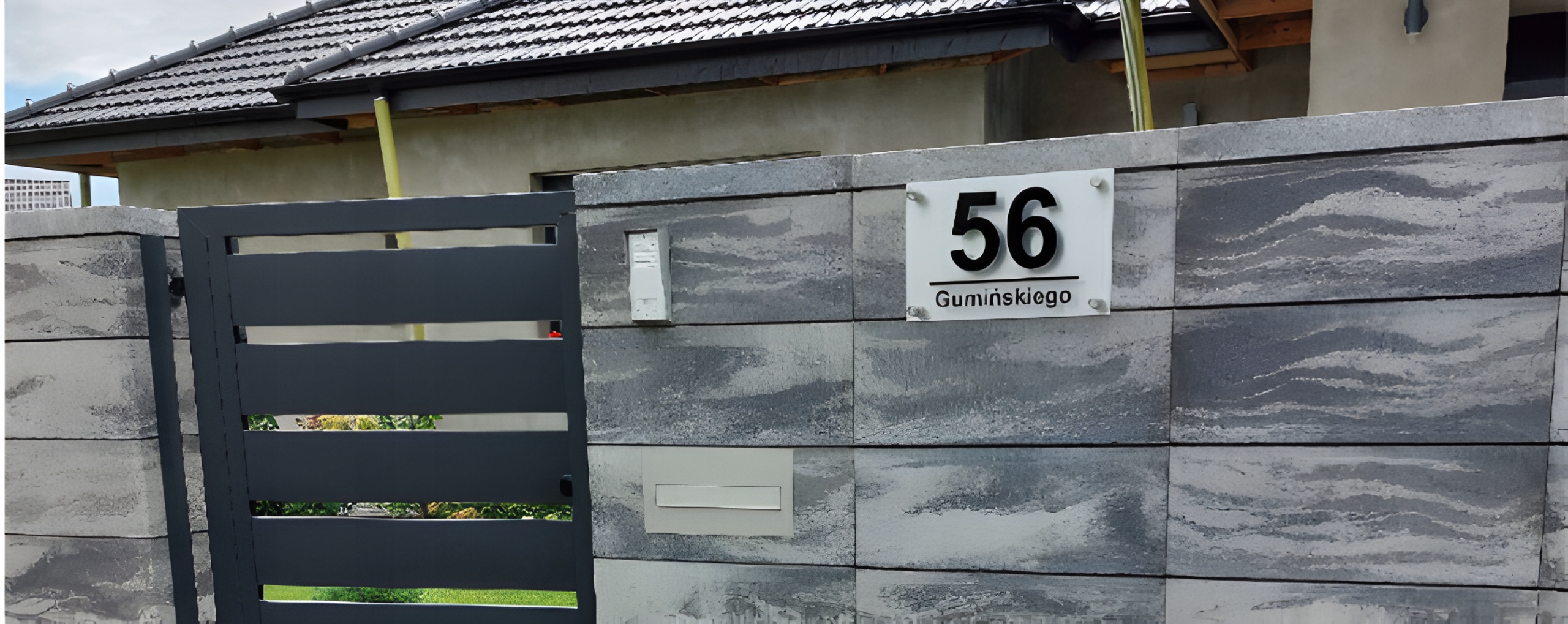 TABLICZKA Z NUMEREM DOMU | ADRESOWA | PLEKSA i ALUMINIUM + DYSTANSE i KOŁKI Grubość 3 mm