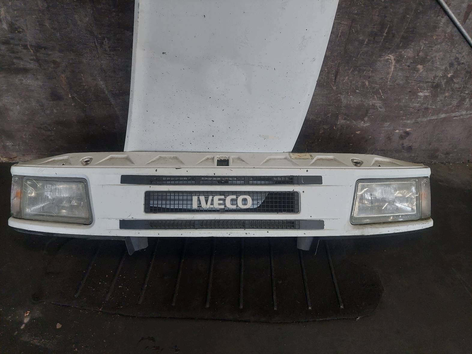 complet avant capot pare choc feu IVECO DAILY II LIFT