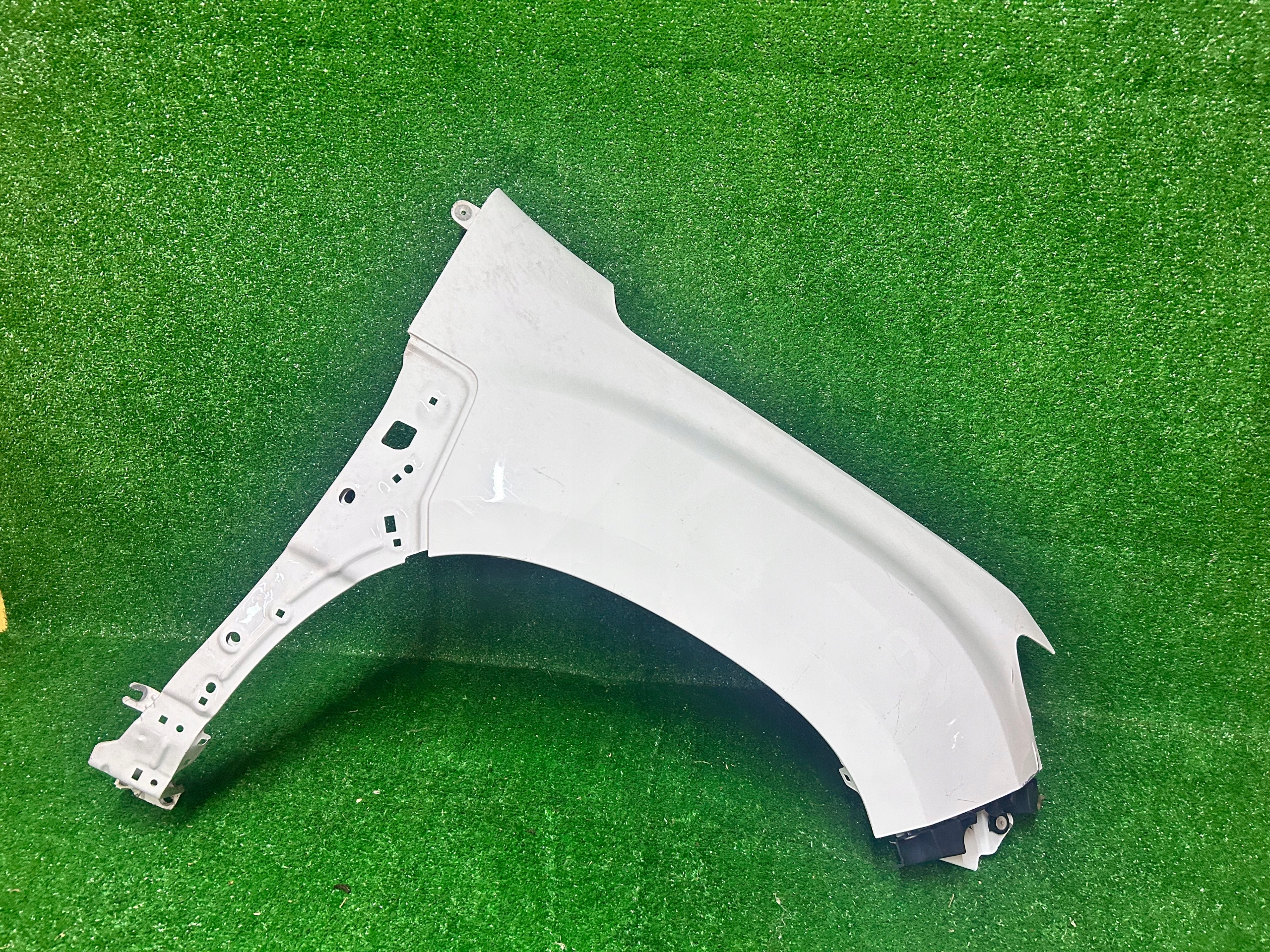 fender front right DACIA DUSTER II
