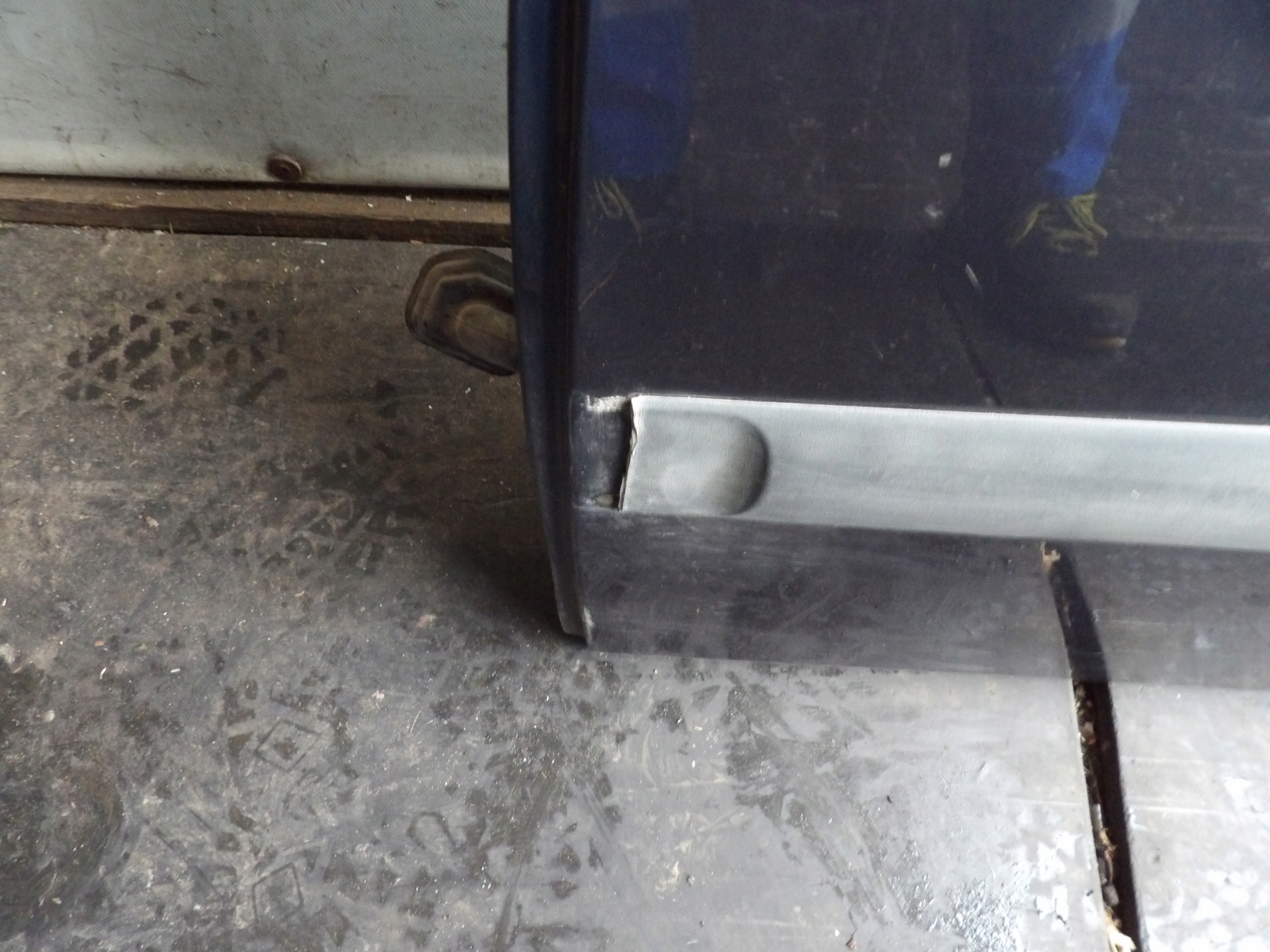 Ford Fiesta MK6 door rear. left S6