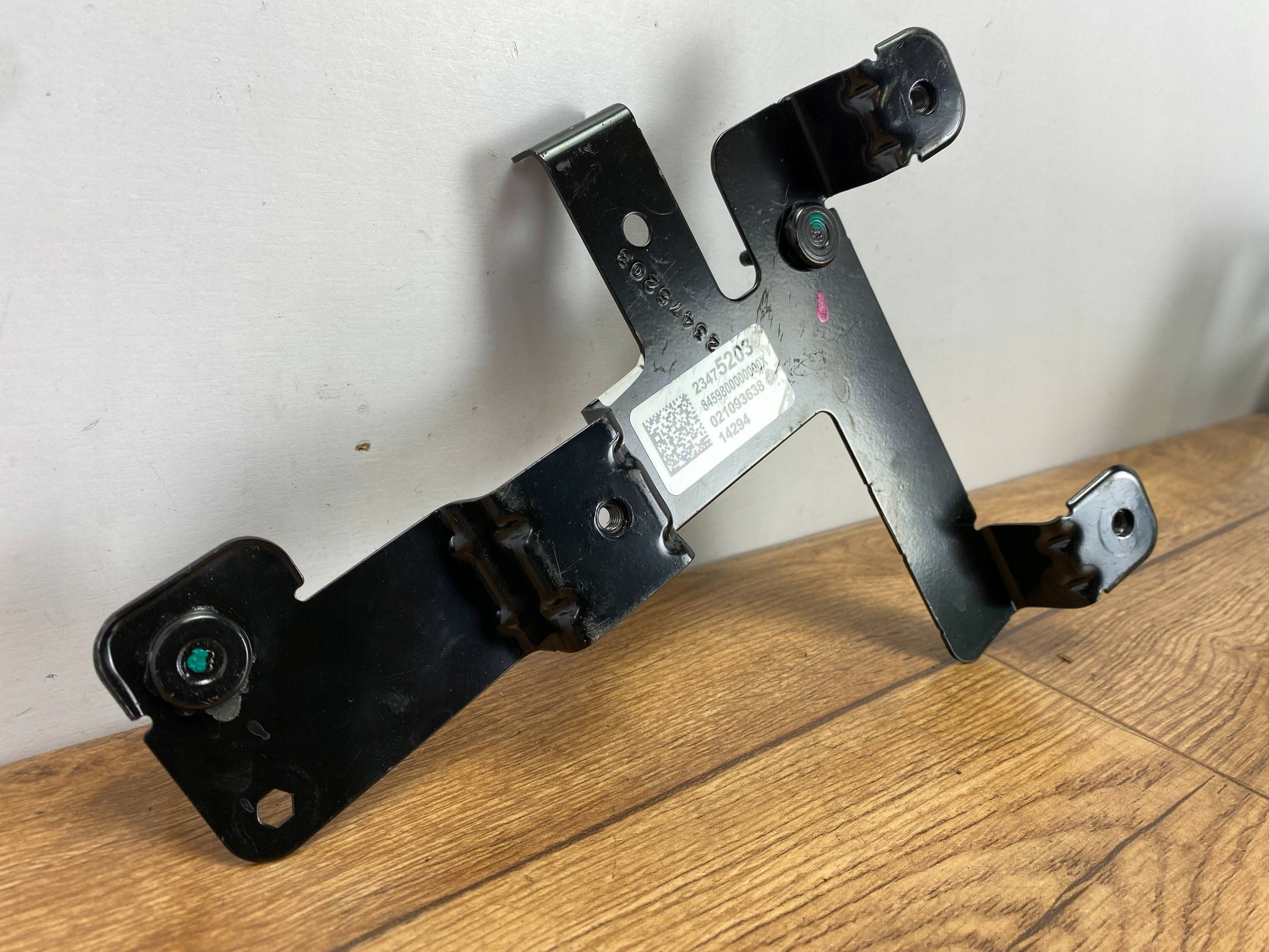 console holder bracket Cadillac CTS III 2014+