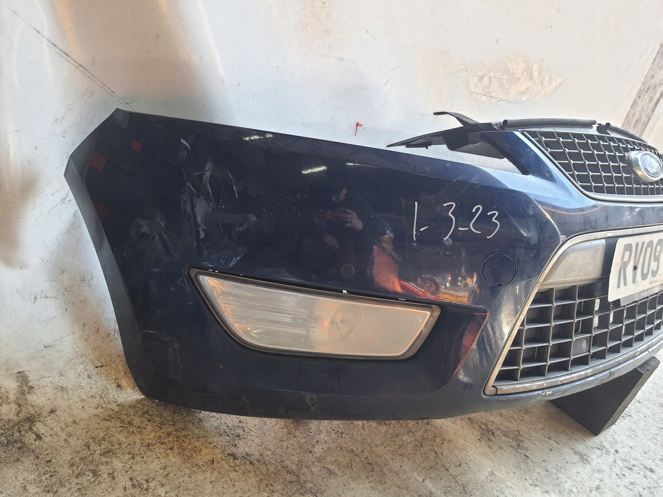 FORD MONDEO MK4 07-10 bumper + PDC