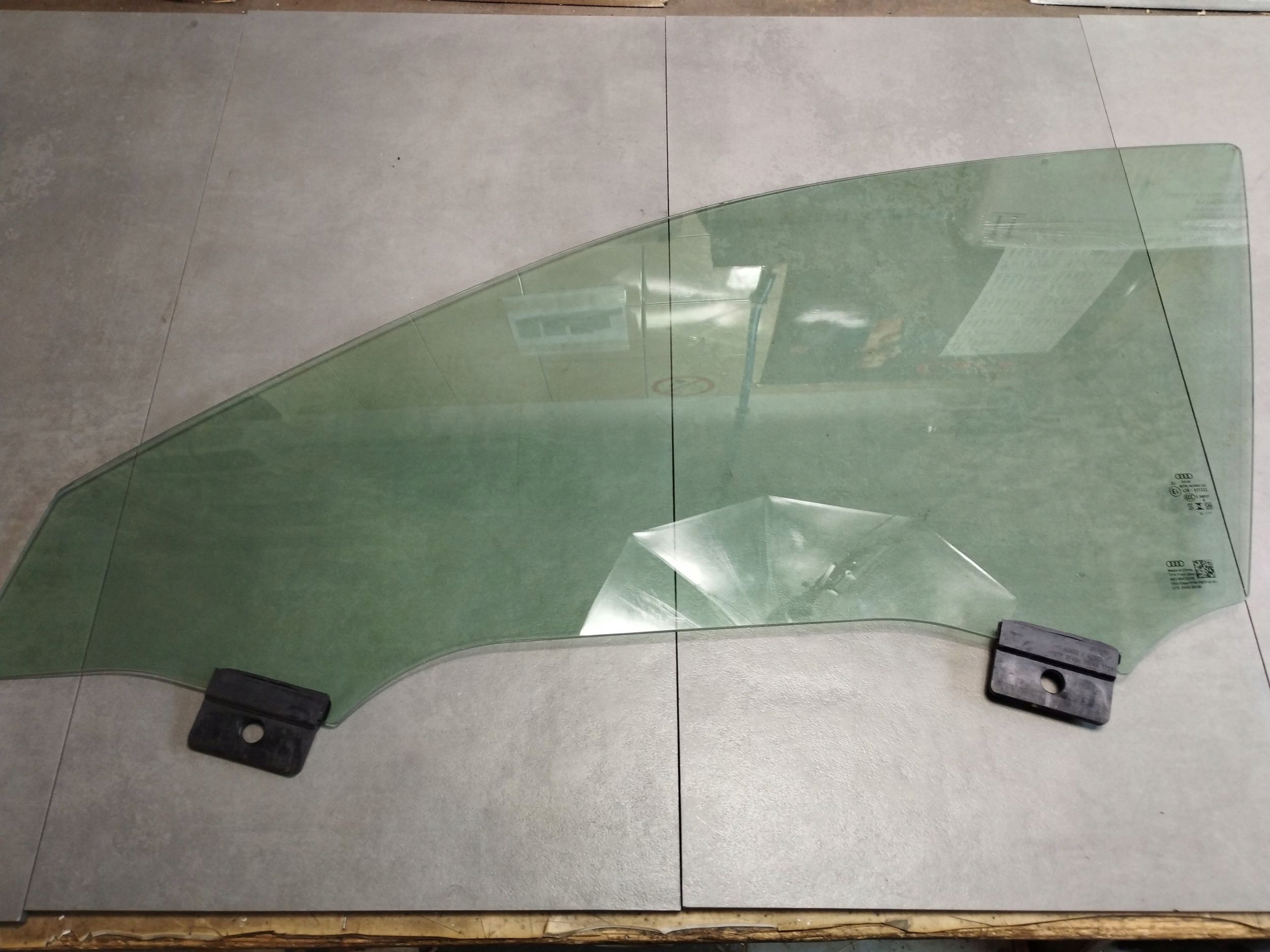 Audi A5 B10 2024 window door left front PODWOJNA 8B3845021B