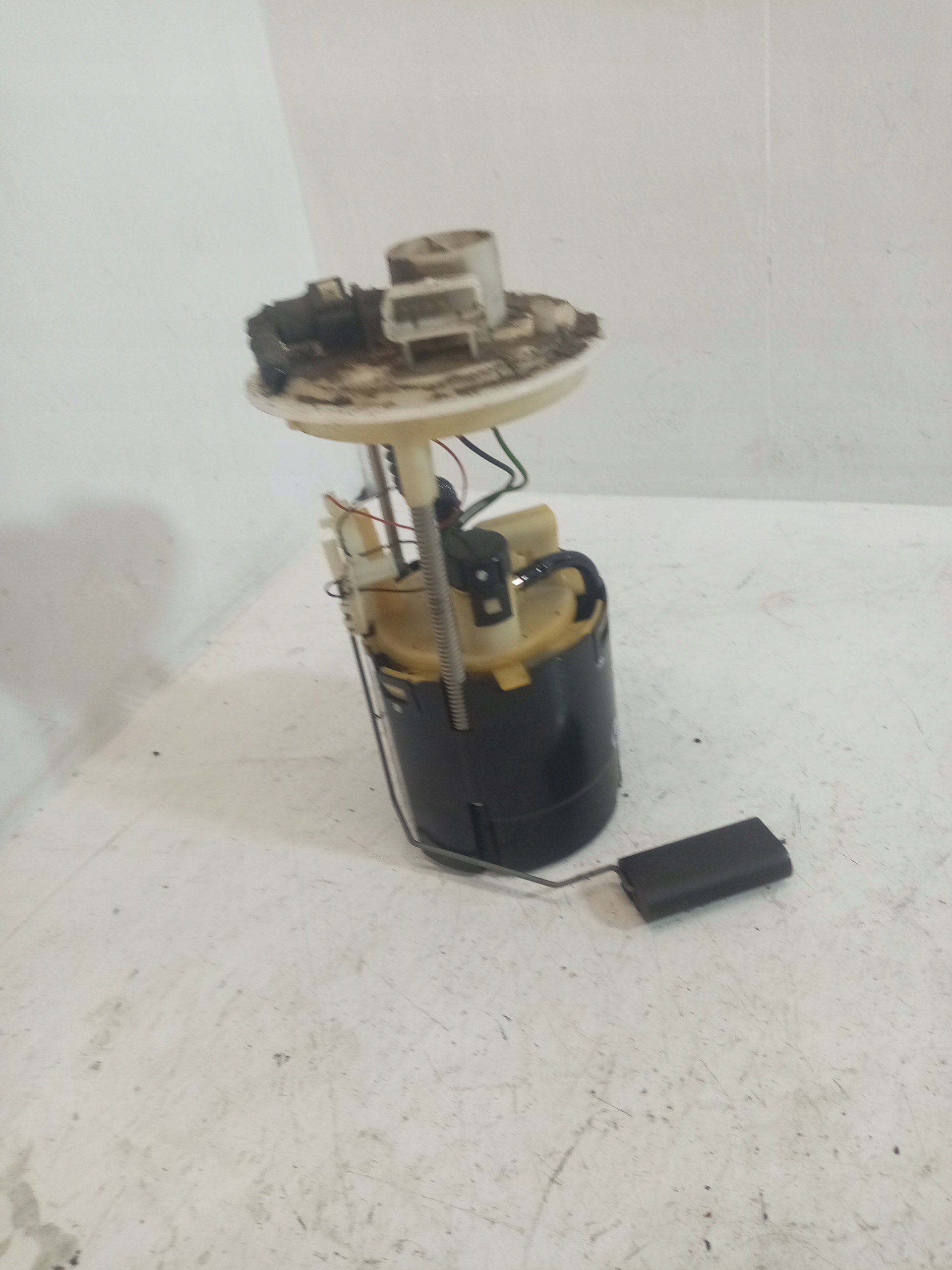 feed pump FIAT PUNTO 2 1.2 B 46743677
