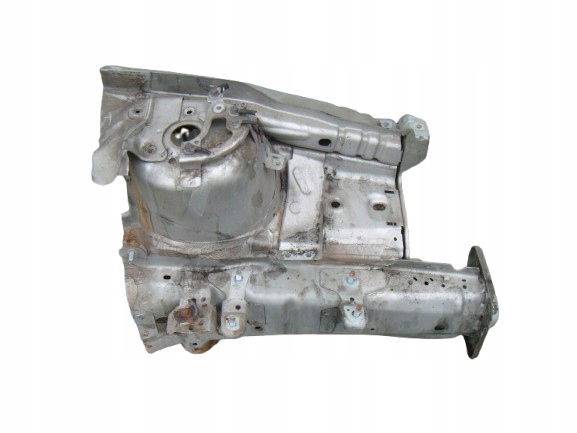 VOLVO V50 2.0D 04- ĆWIARTKA FARTUCH PODŁUŻNICA LEWY PRZÓD