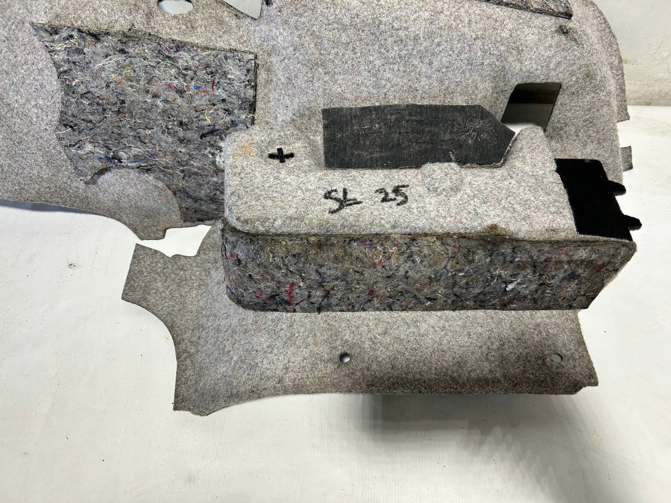 MERCEDES SL R230 mats boot upholstery left