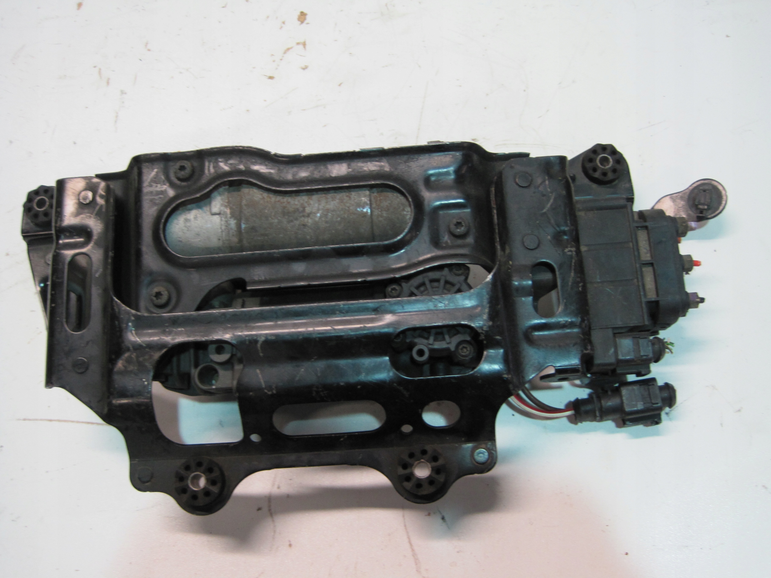 pump springing AUDI A8 D4 4H0 4H0616005C