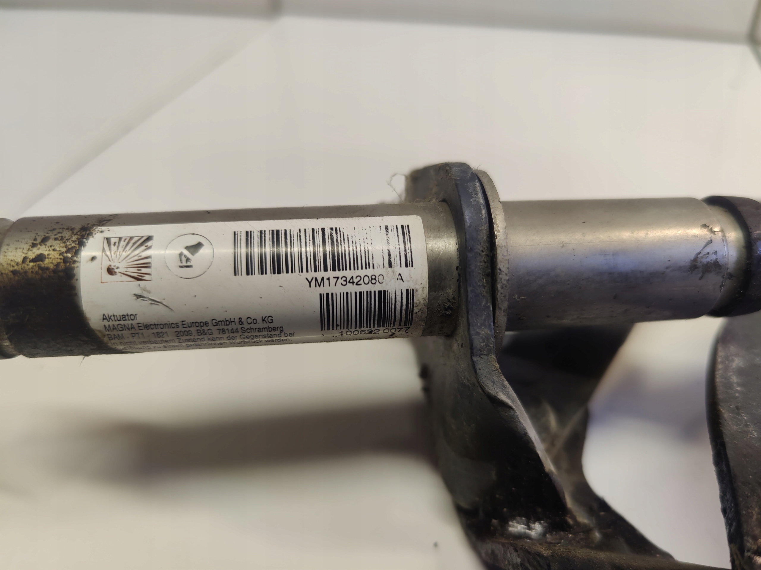 PEUGEOT RCZ hinge bonnets NABOJ complete YM17342080