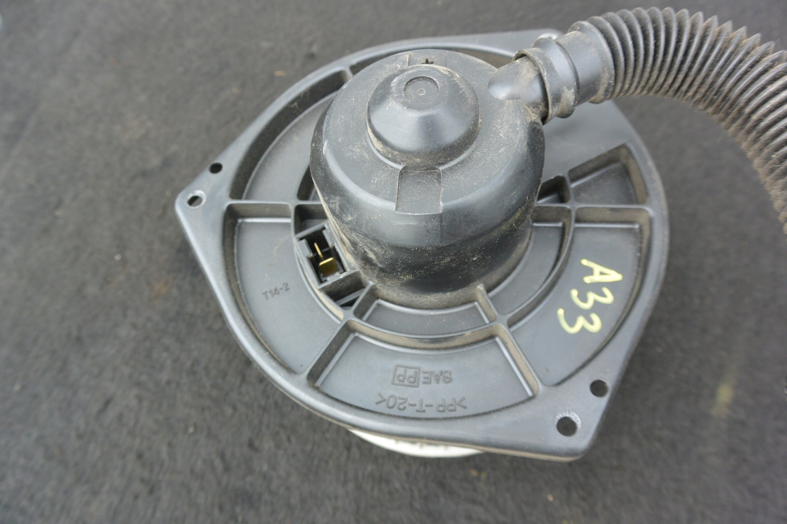 ventilátor topení NISSAN MAXIMA QX A33 EU