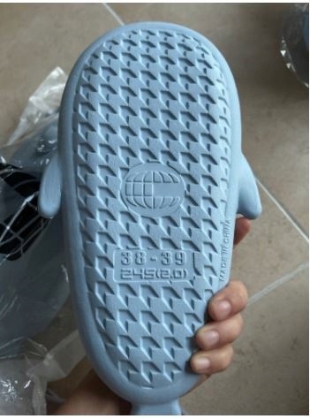 NOWY KLAPKI KROK REKINKI ANTYPOŚLIZGOWE KAPCIE NA PLAŻE SHARK WIELOBARWNOŚĆ Kod producenta ASDT3898