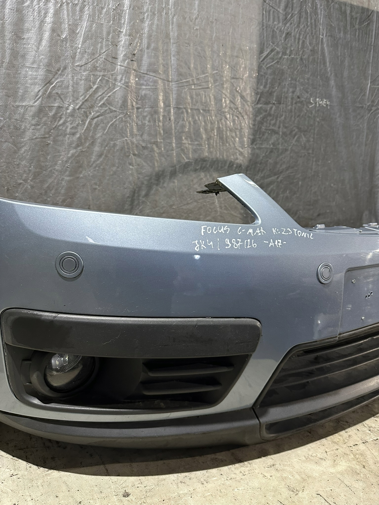 bumper front FORD FOCUS C-MAX 2006R. K: Z3 TONIC