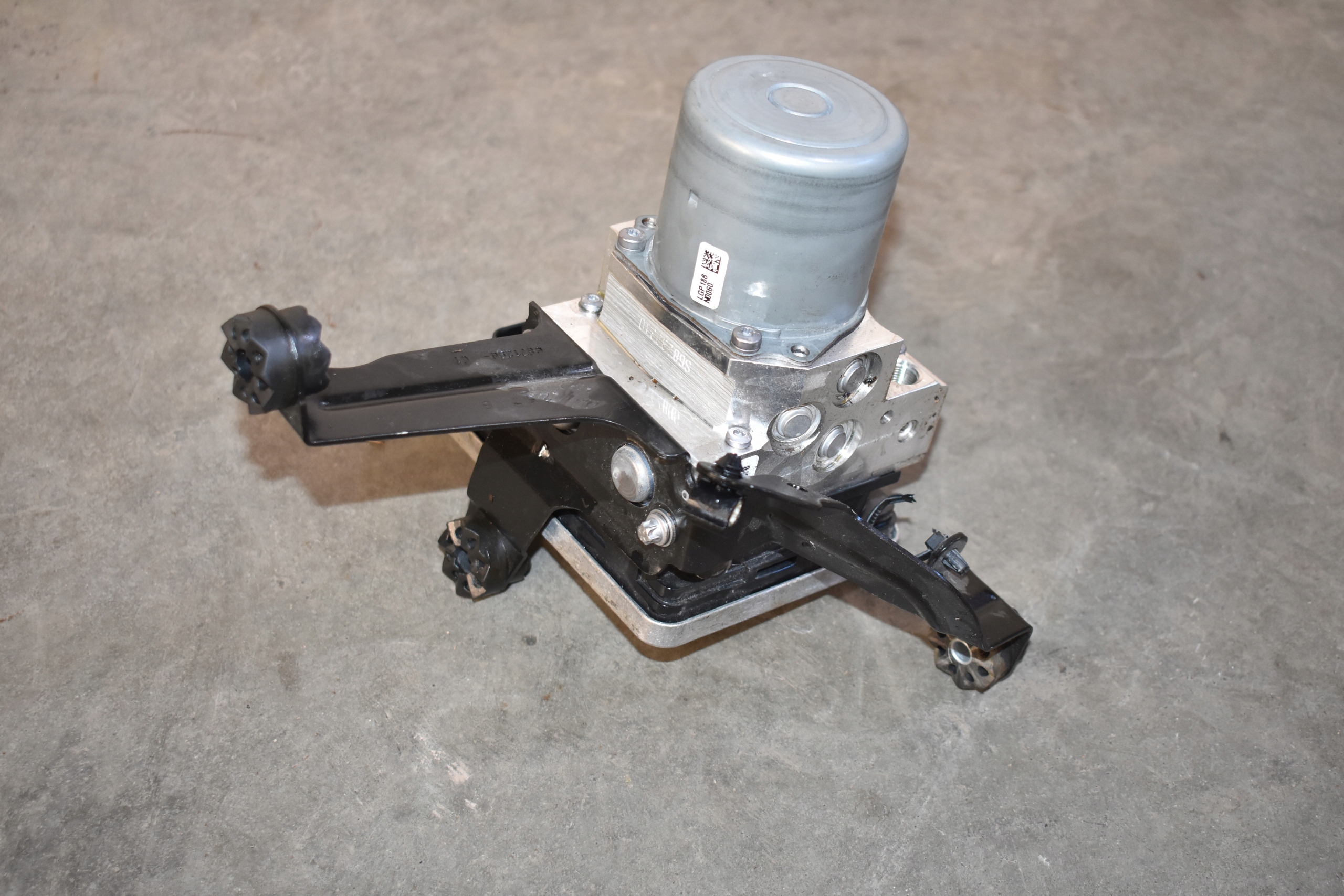 IDEALNA pump control unit ABS BMW G01 G02 G30 1 9