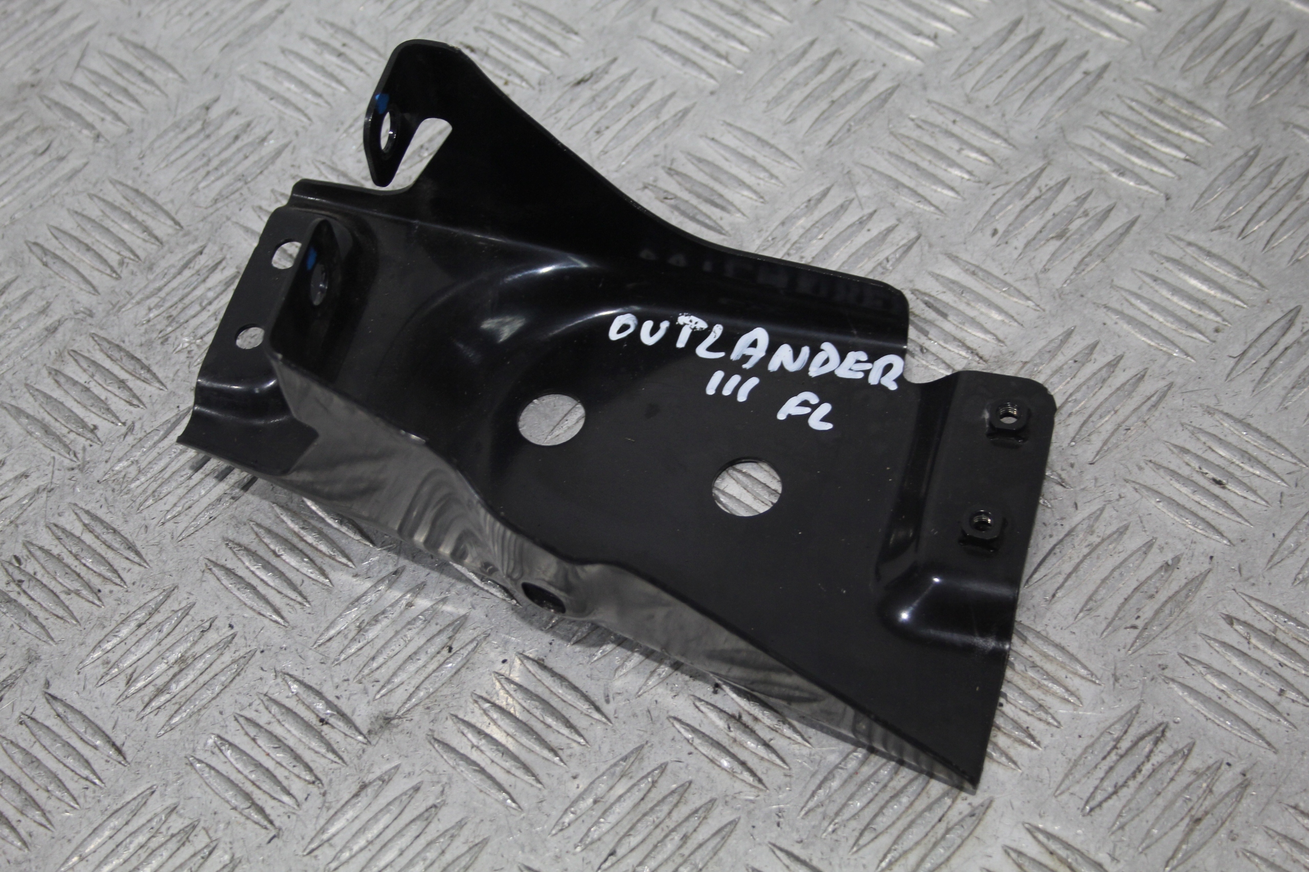 support MITSUBISHI OUTLANDER III 3 LIFT