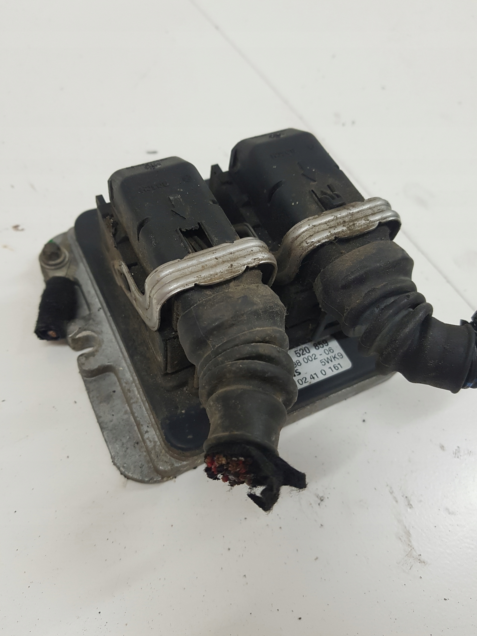 computer of the engine control unit OPEL ASTRA G 90520859