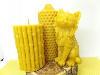 Sada tří přírodních litých svíček vosk Kočička Bambus Úl