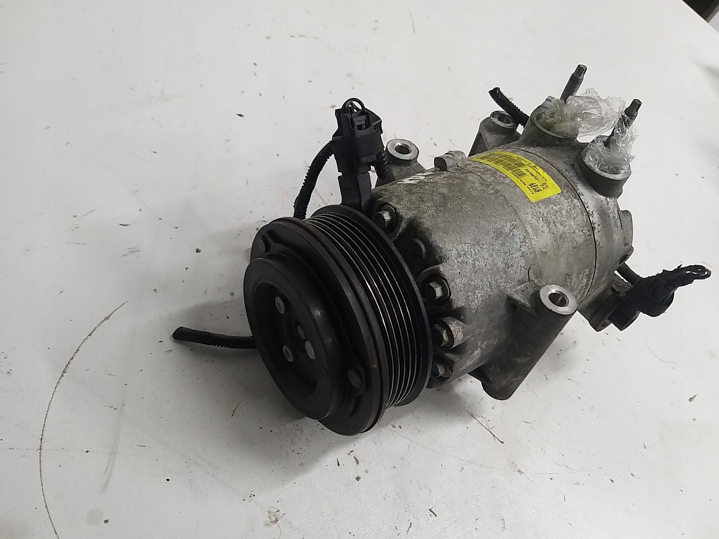 KUGA MK2 C-MAX 1.5 ECOBOOST compressor compressor; of the air conditioning CV61-19D629-CE