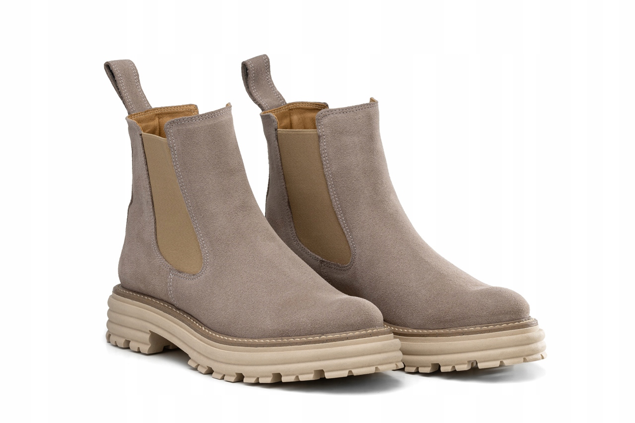 Dýky na silné podrážce z béžového semiše Butdam Wos 39