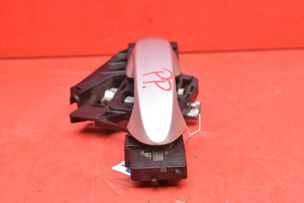 handle right front front SREBRNA AV11-R22464-AB FORD B-MAX 12-18