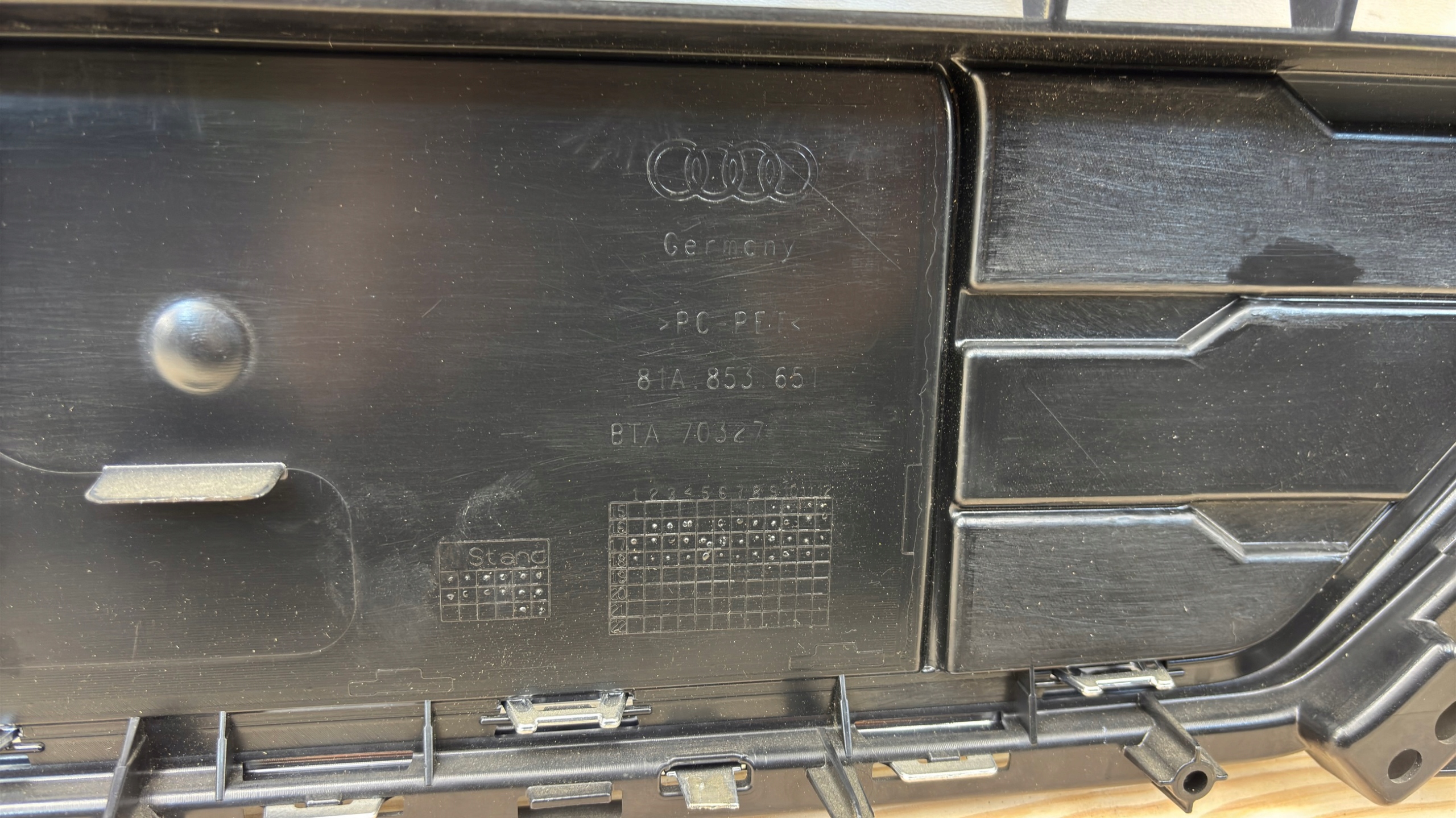Audi Q2 Kühlergrill FRONTGRILL Kühlergitter 81A853651 - Thumbnail 4