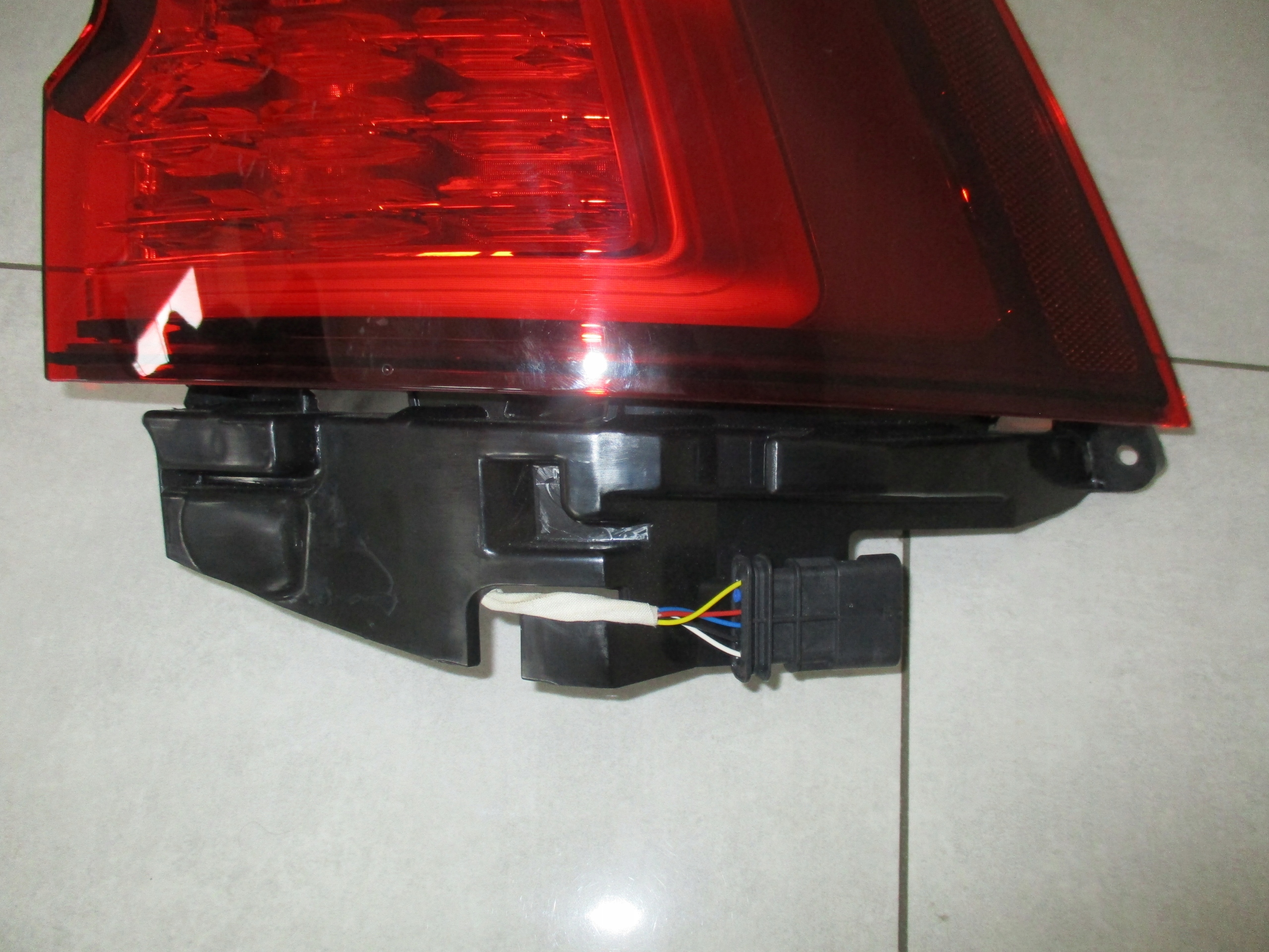 light right rear part Volvo V60 II 2018r- 32228899