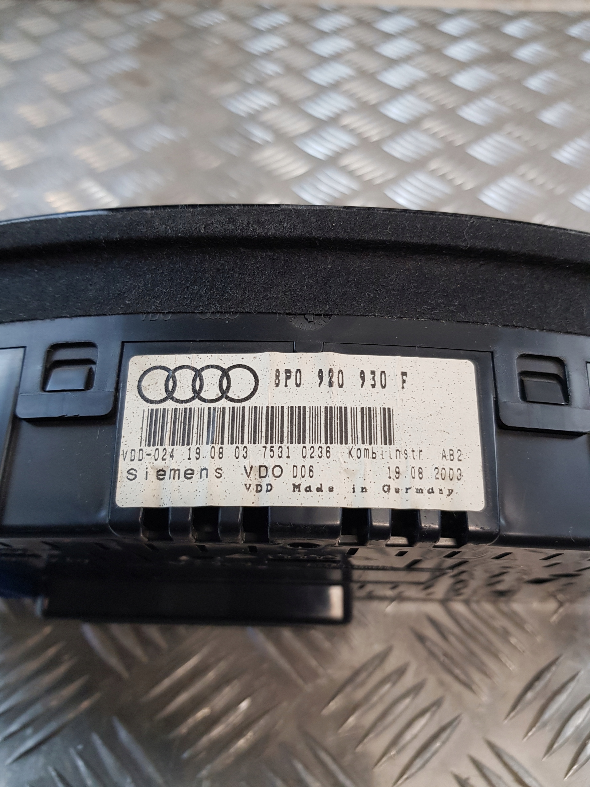 AUDI A3 8P 2.0TDI dials 8P0920930F EUROPA