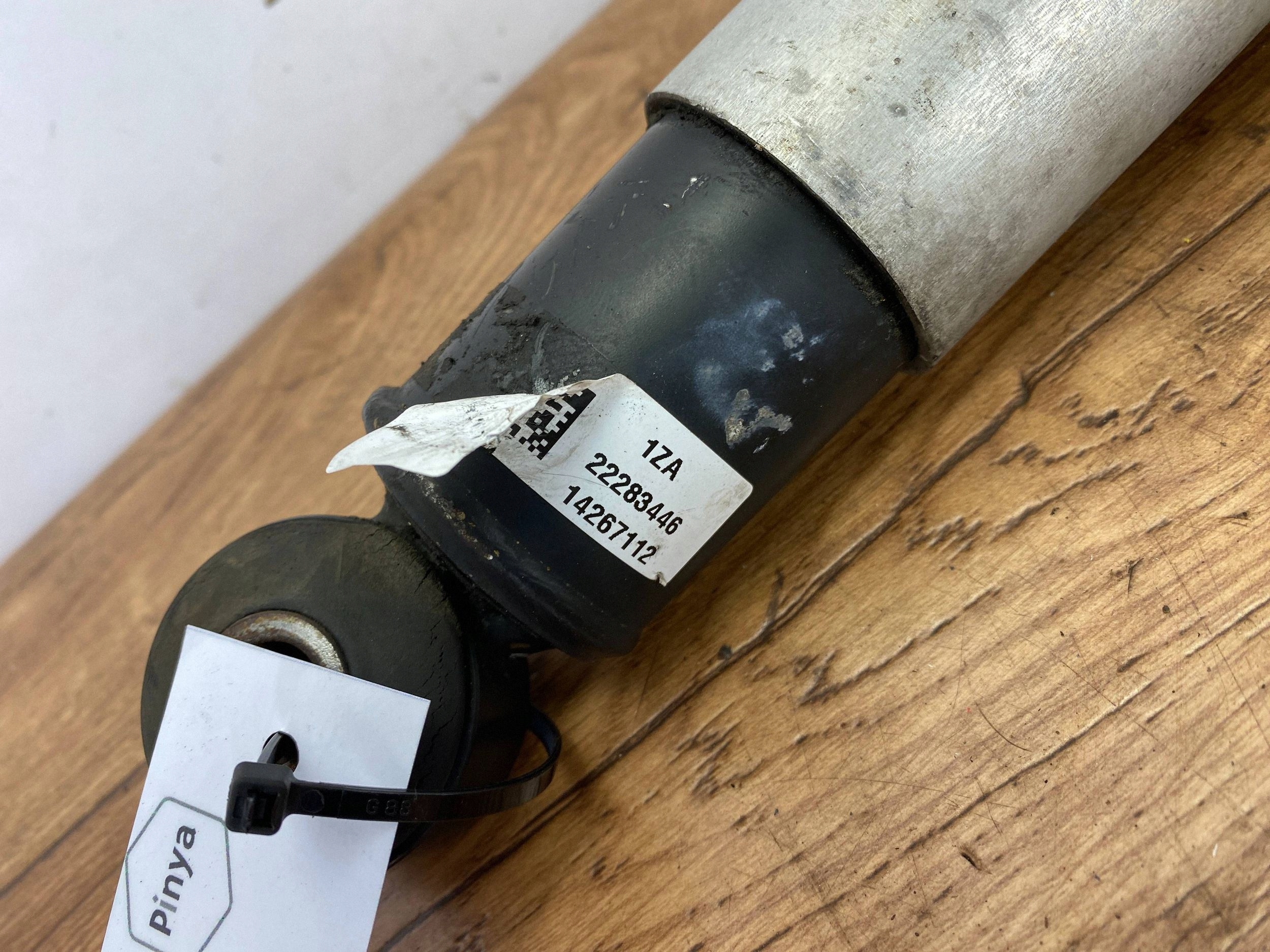 shock absorber rear Cadillac Escalade IV 2015+