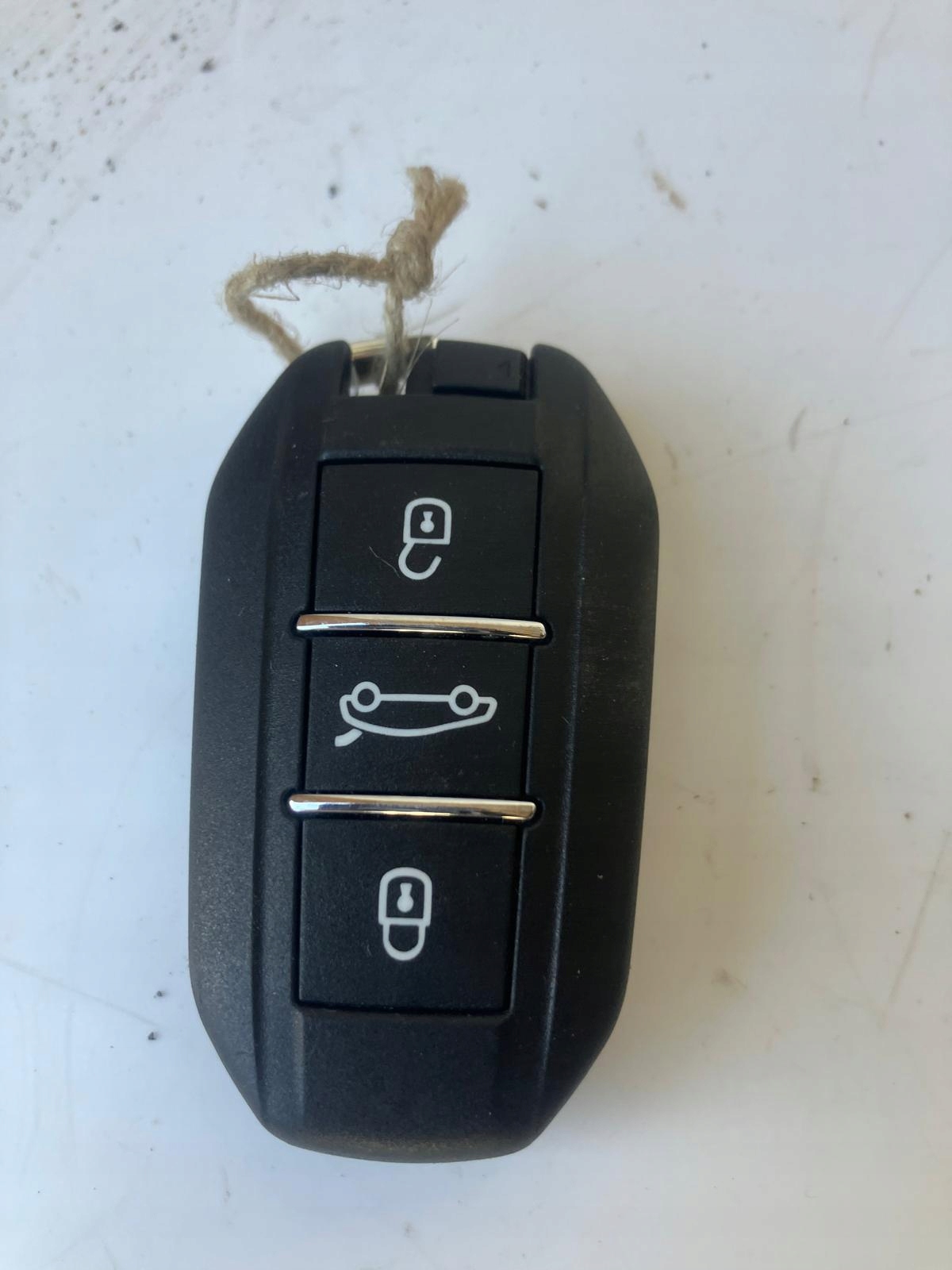 key PILOT PEUGEOT 308 T9 96728357XT