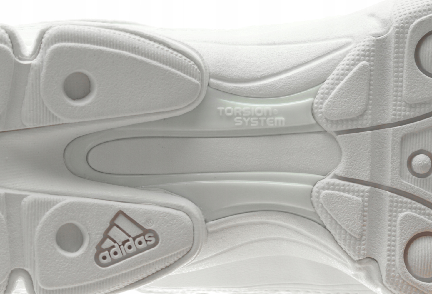 Buty damskie Adidas Cheer sportowe białe sneakersy Kolor biały