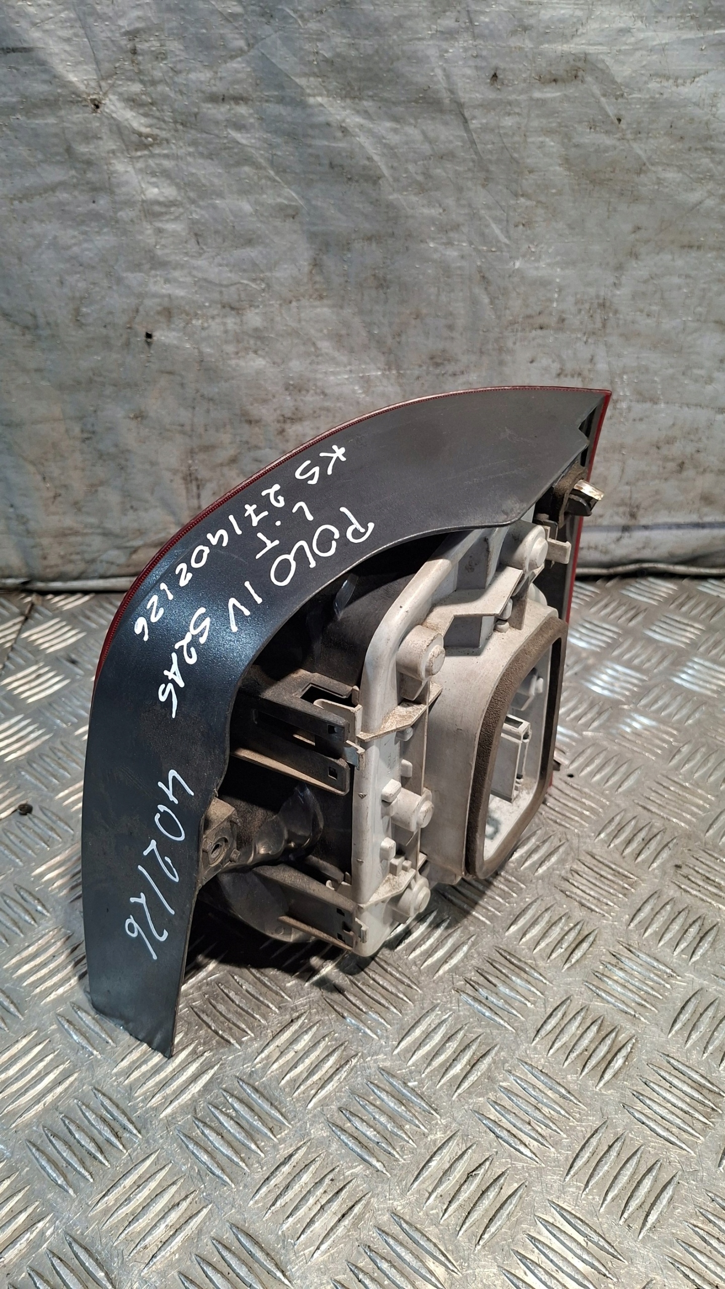 light left rear part VW POLO 9N
