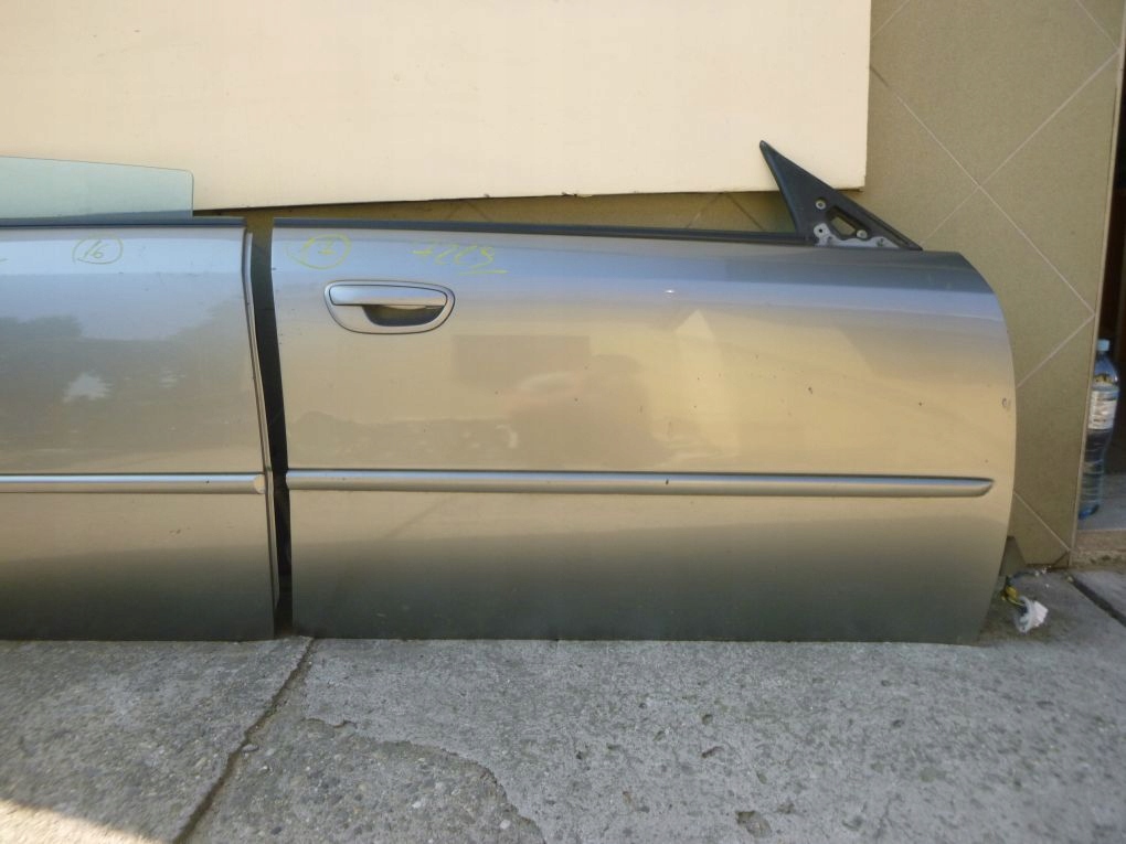 SUBARU LEGACY IV 4 door right rear. front