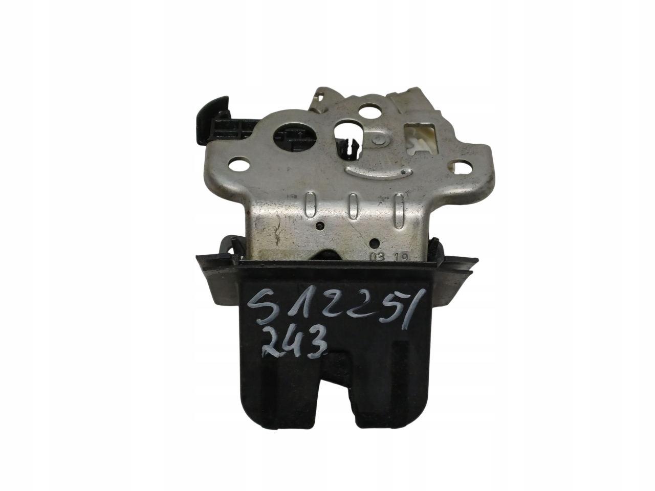 AUDI Q5 08- ZAMEK KLAPY BAGAŻNIKA 8R0827505A