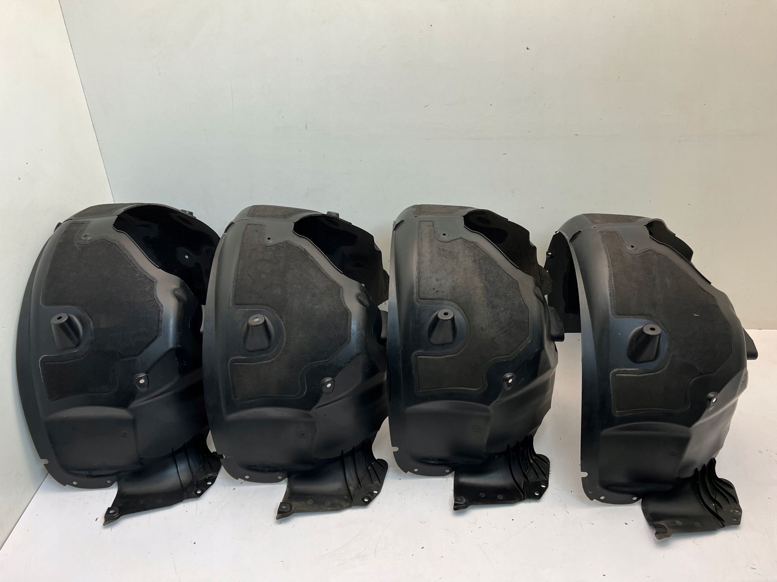 TESLA MODEL 3 NADKOLE PRZEDNIE LEWE PRZÓD 17- N