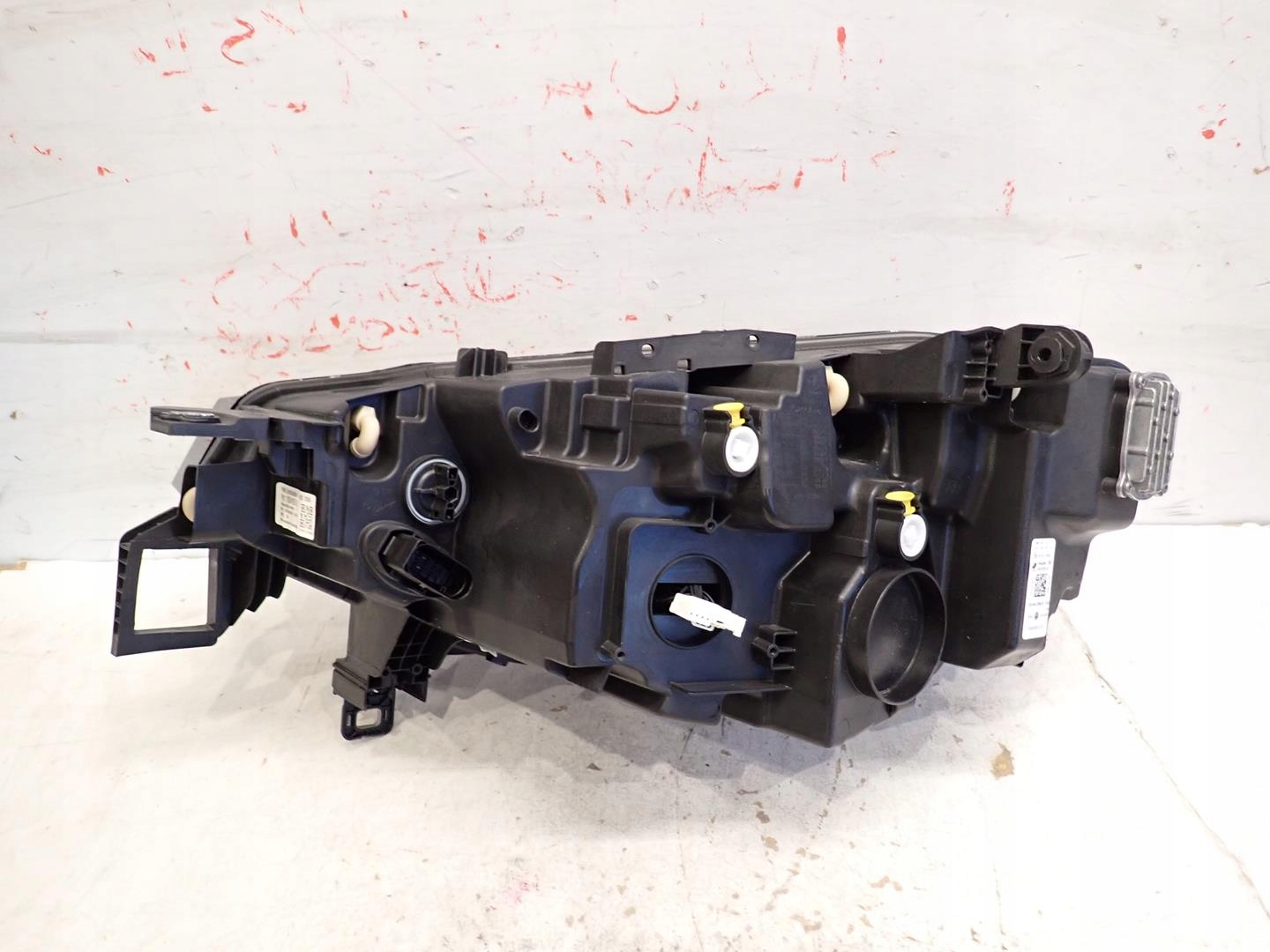 light front front right VW ID4 2020- FULL LED 11B941006B