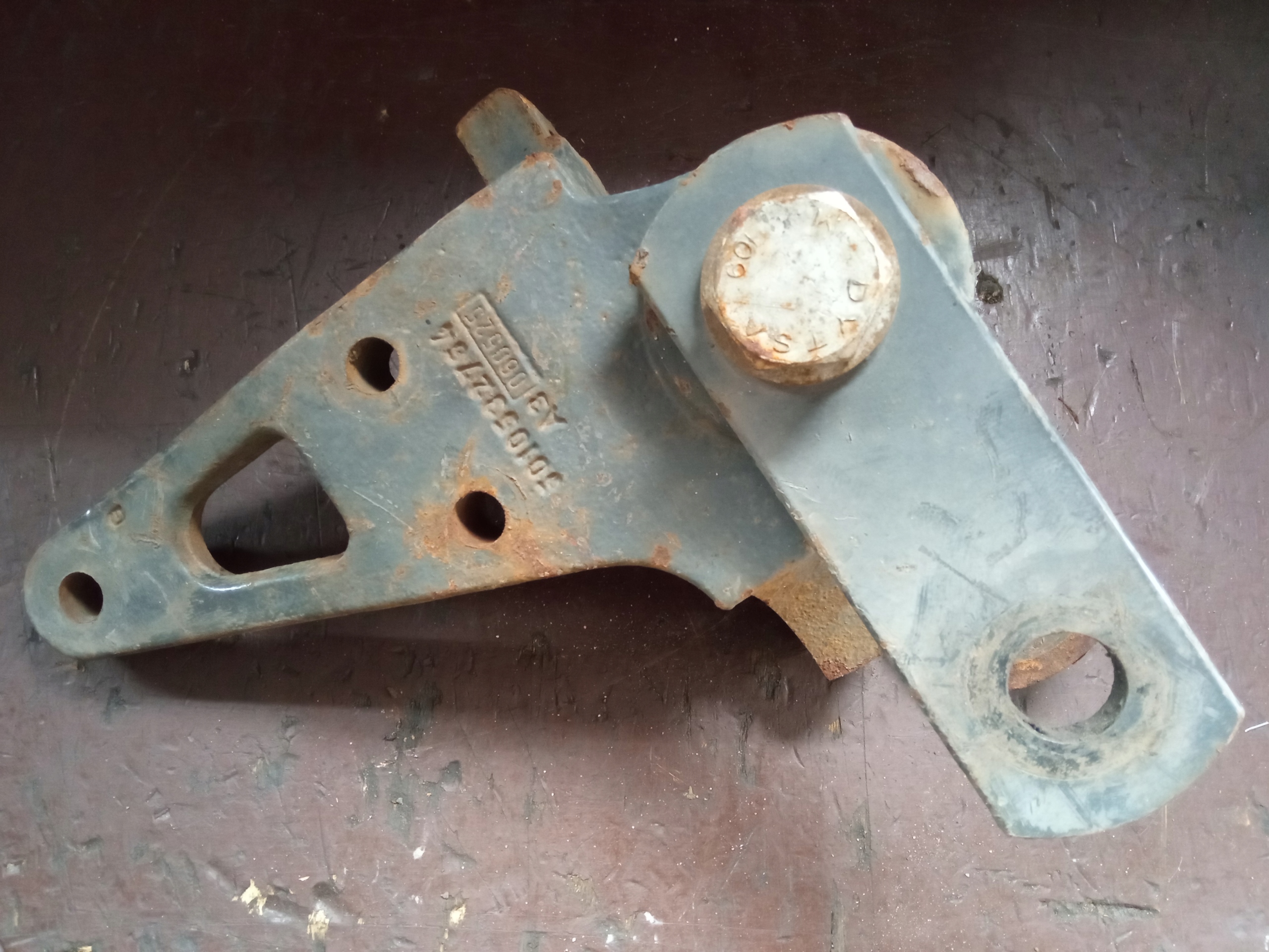 5010532764 - Крепление вешалка рессора Renault Premium DXI L. P.