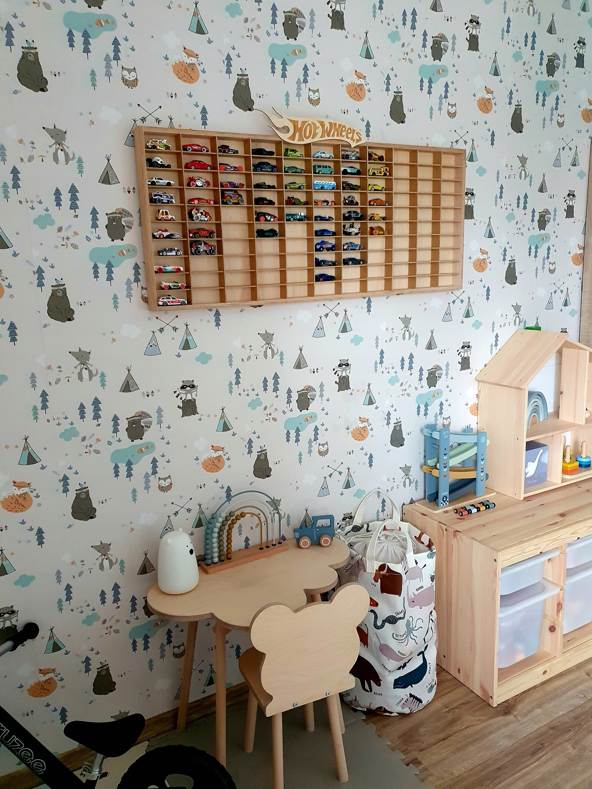 DUŻA PÓŁKA NA 110 SZT. NA autka HOT WHEELS pozioma Marka DAM-DREW