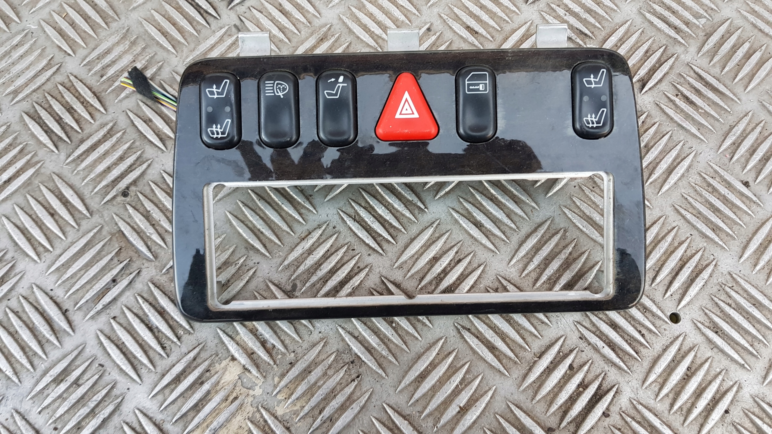 MERCEDES W208 PANEL AWARYJNY GRZANIE Siège Bouton