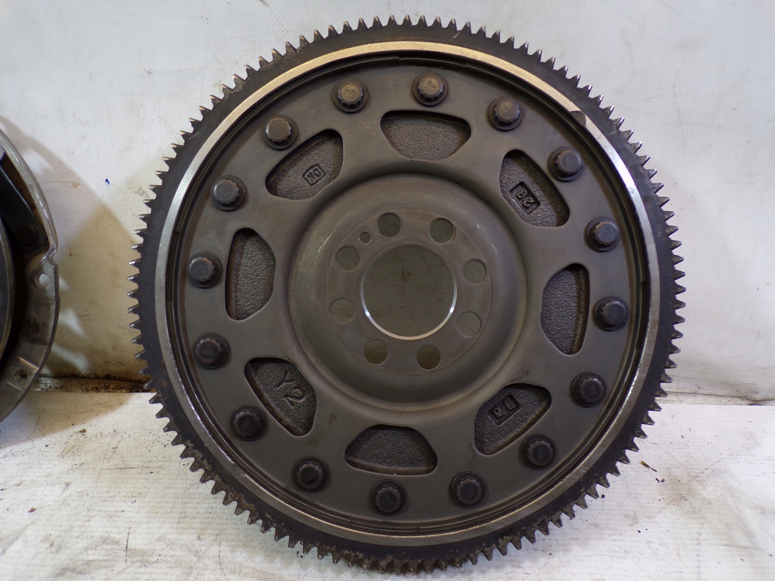 clutch wheel flywheel DWUMASA MAZDA 1.8 9MI0 EXADY