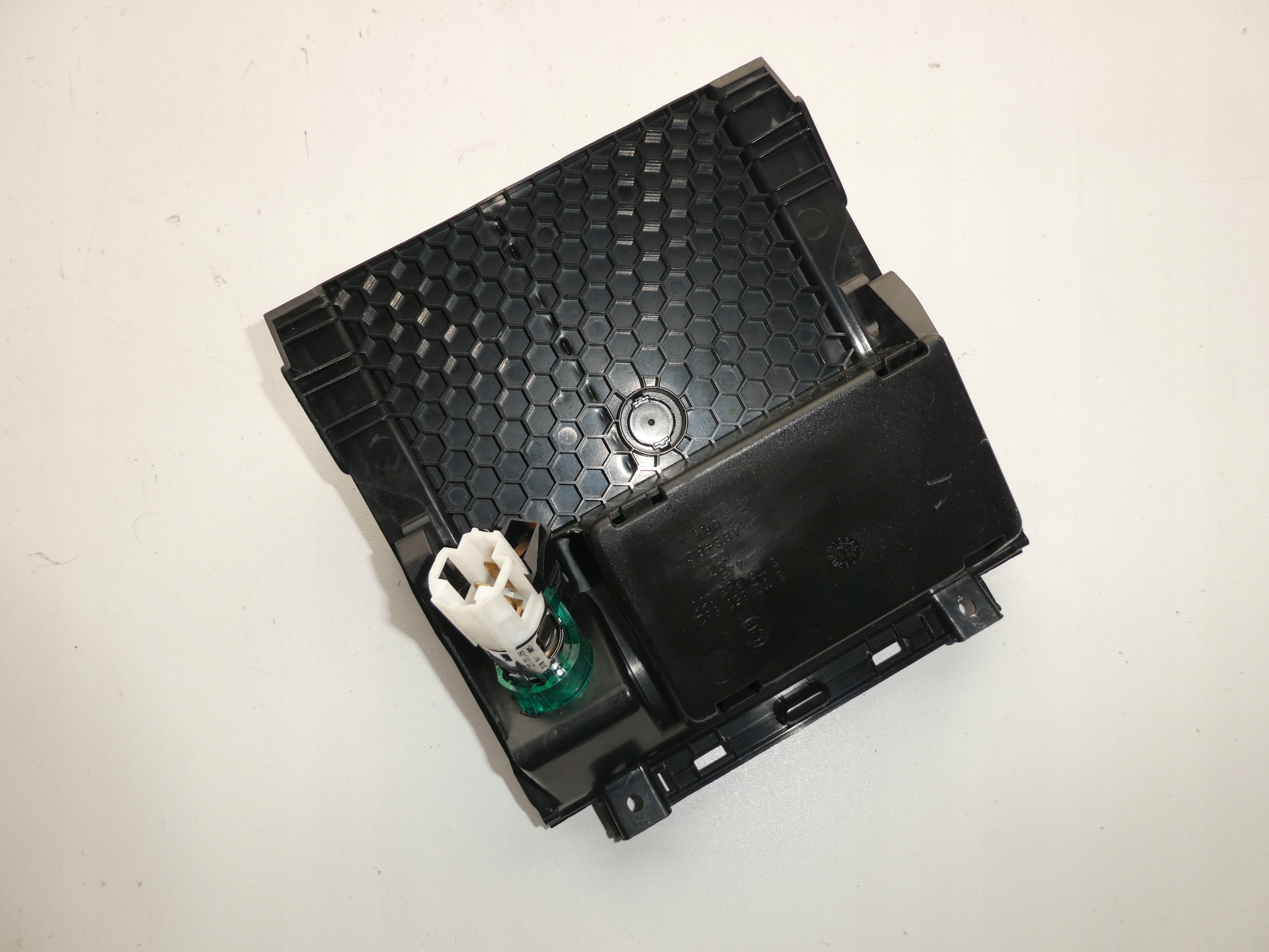 passenger compartment ashtray SKODA SUPERB II 3T0857962