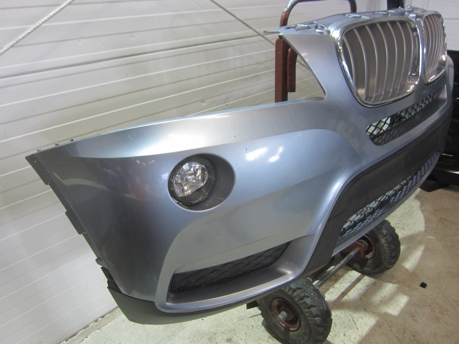 BMW X3 F25 front before LIFT bumper BLUE 896 WATER front without PDC 7210451