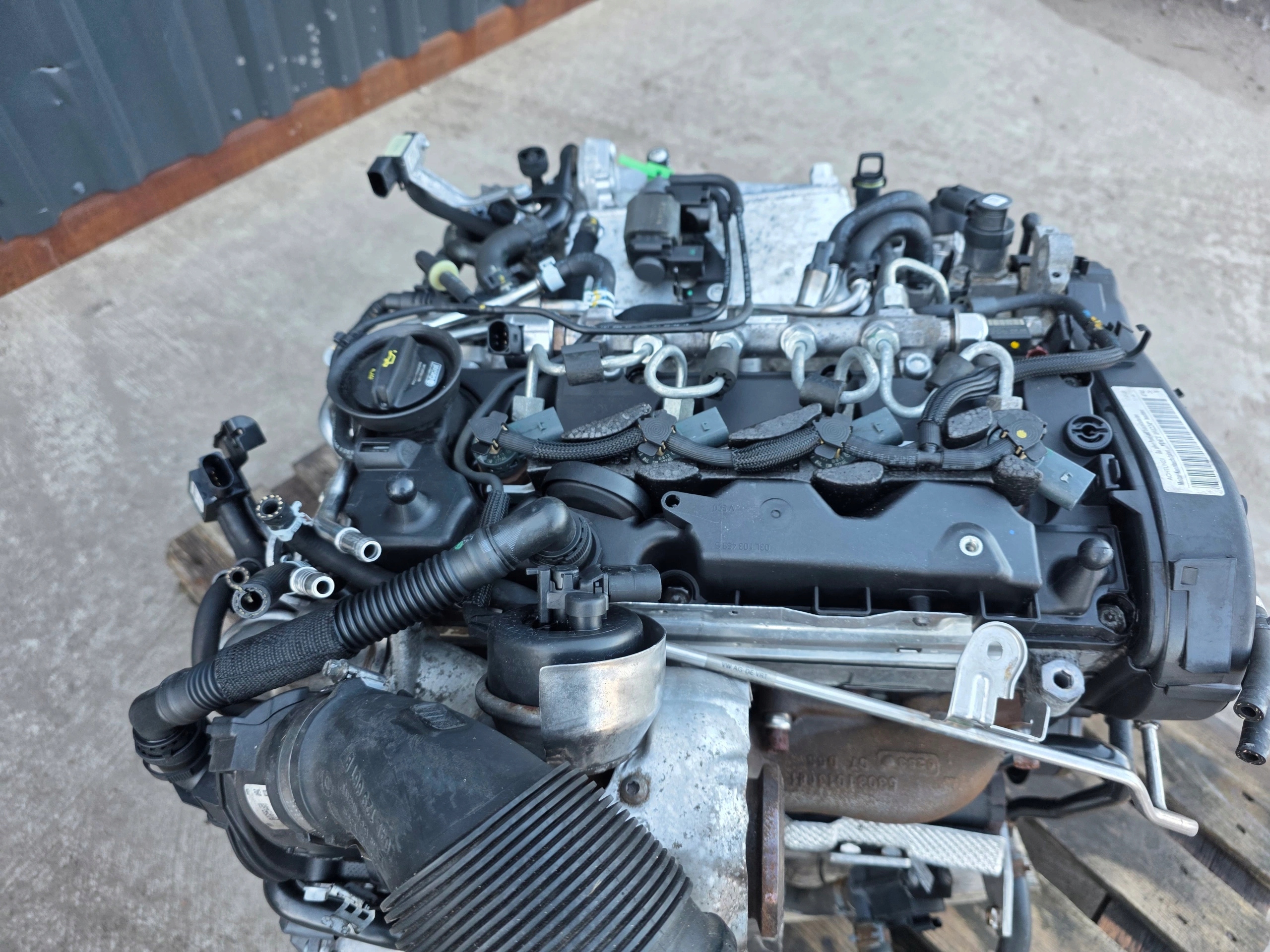 engine complete AUDI A4 B9 A5 Q5 A6 2.0 TDI DET DETA 132254 KM original !!