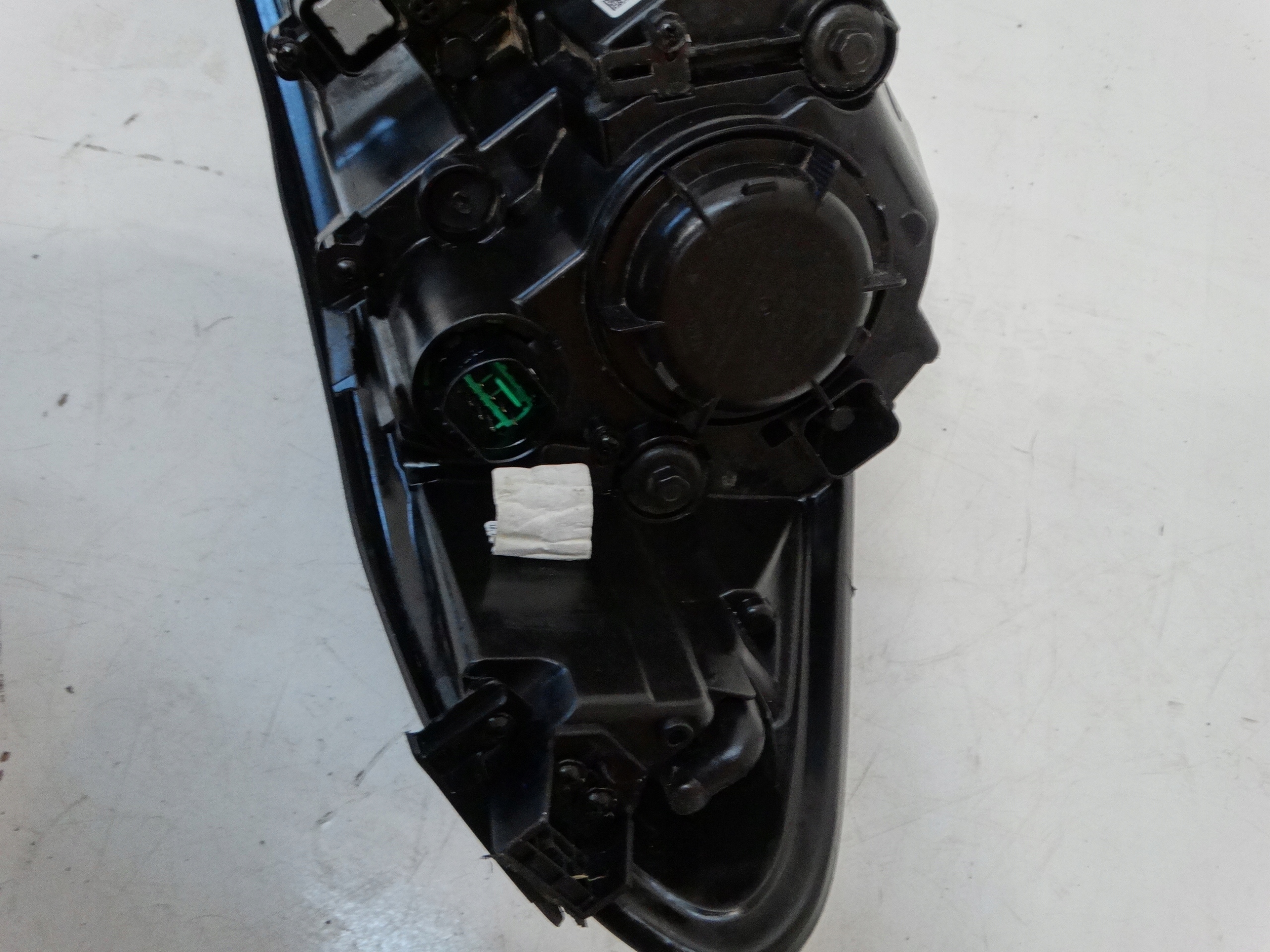 REFLEKTOR lights left front HYUNDAI TUCSON III 92101-D7600