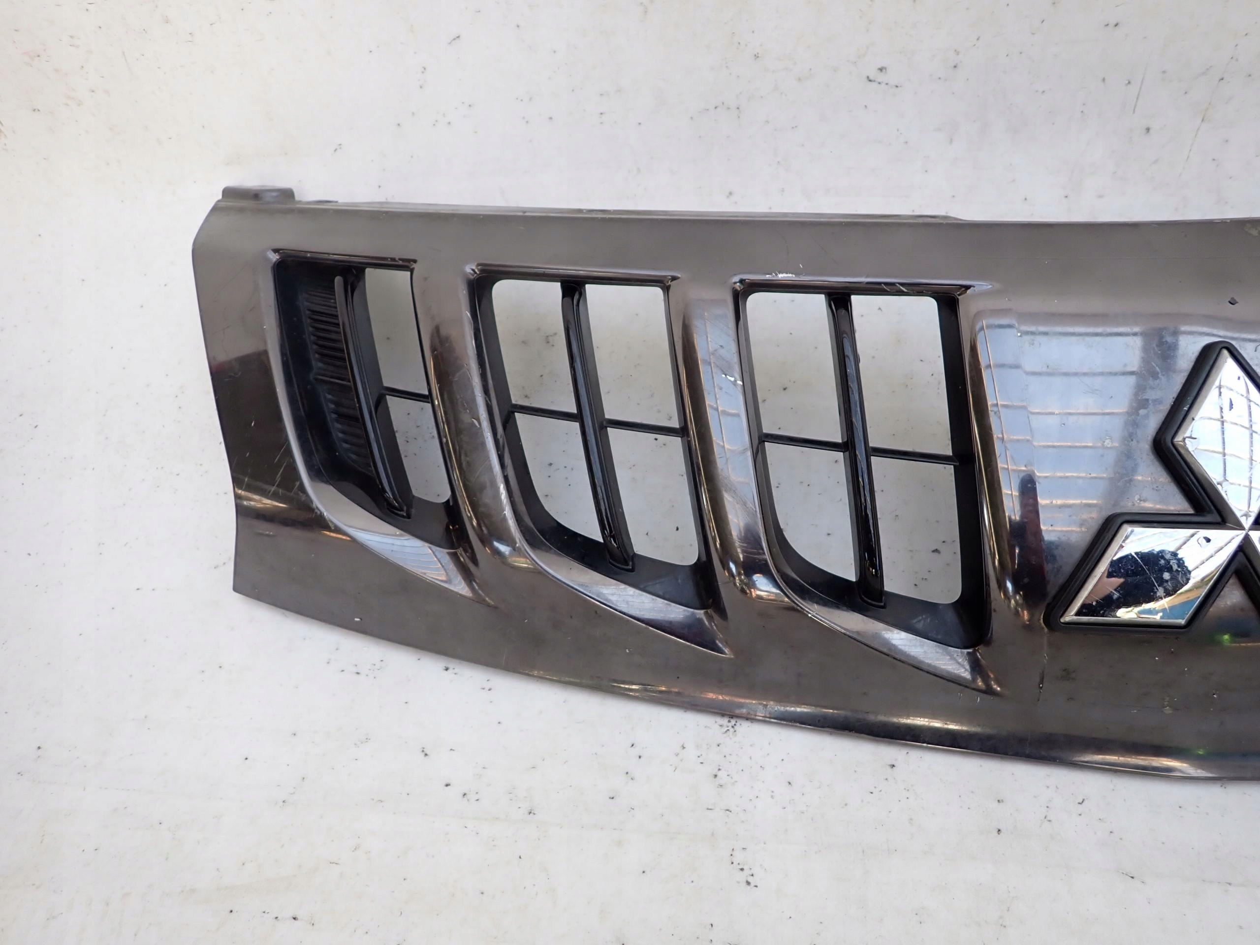 MITSUBISHI L200 V 5 15-19 Grill Grill