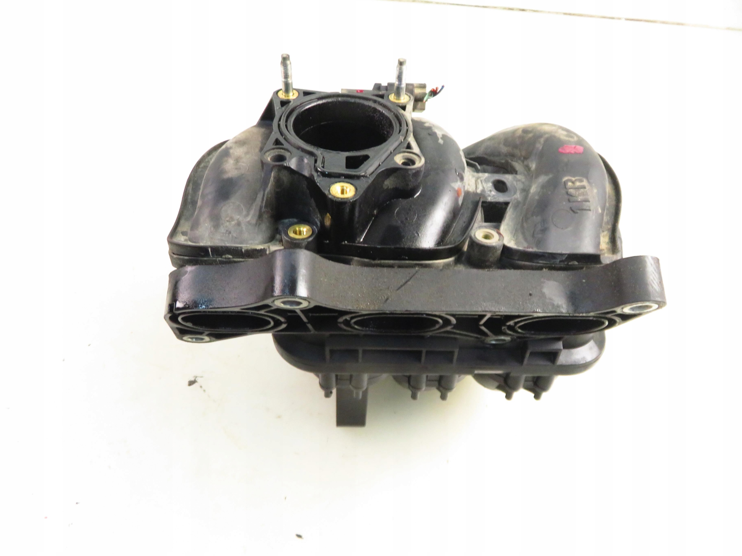 коллектор впускной M1061475