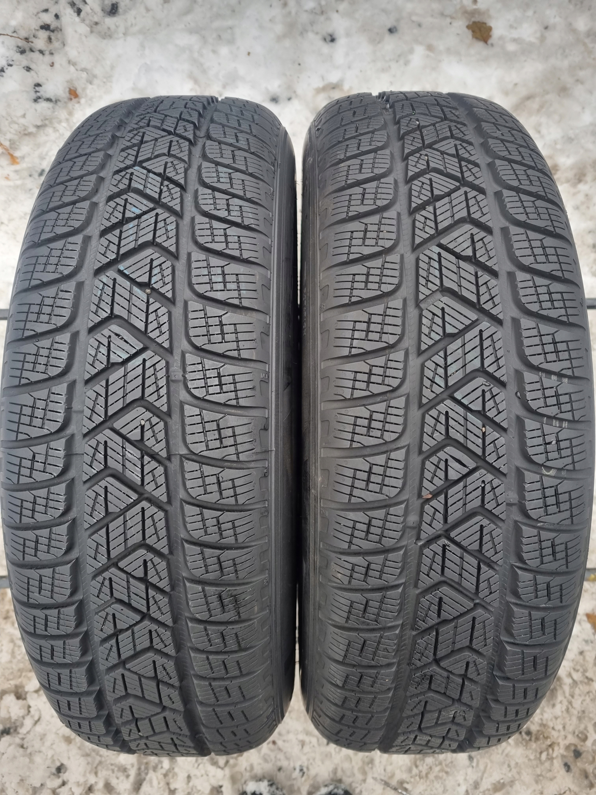 PIRELLI SCORPION WINTER 215 65 17
