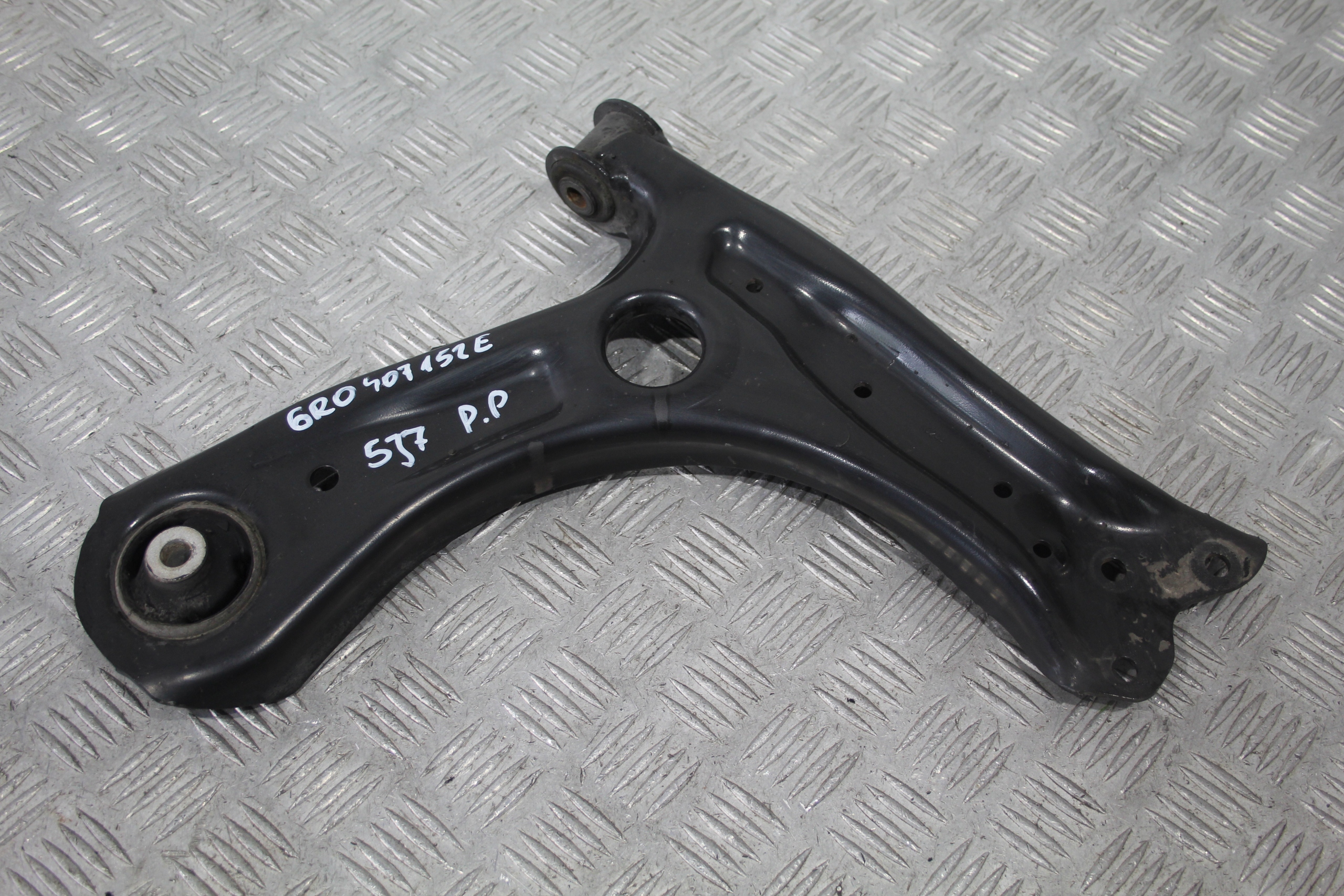 arm right front SKODA ROOMSTER LIFT 5J7