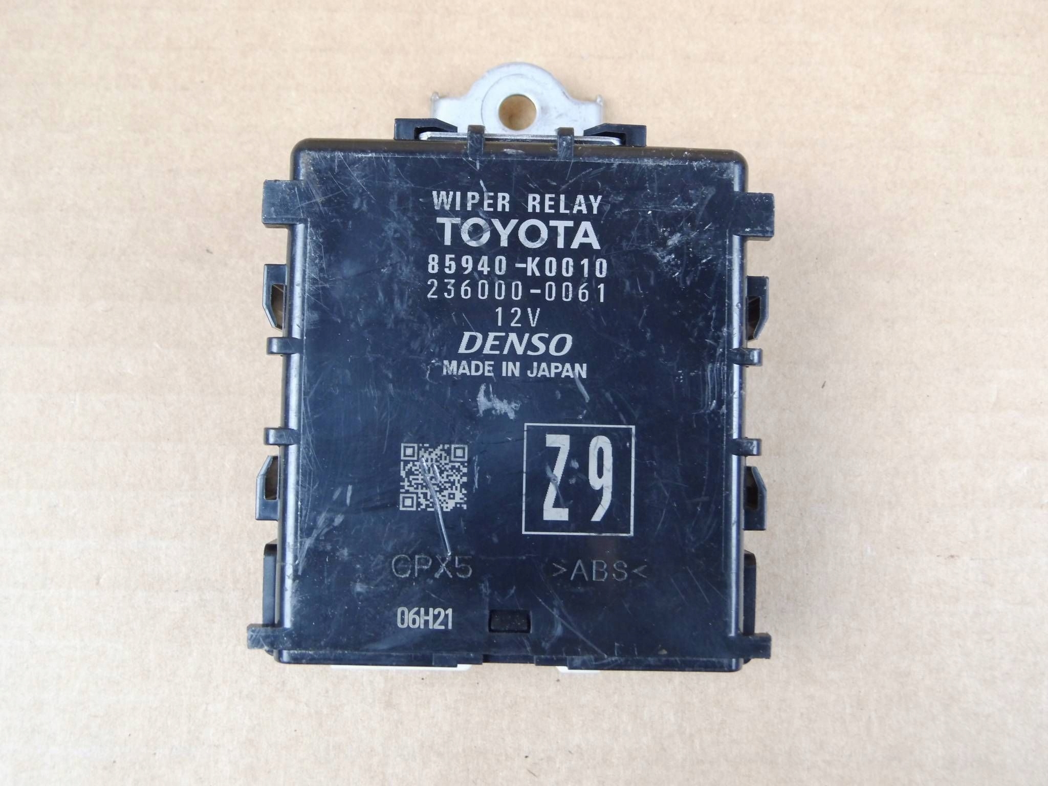 Toyota Yaris IV XP210 module control unit relay of wipers 85940-K0010