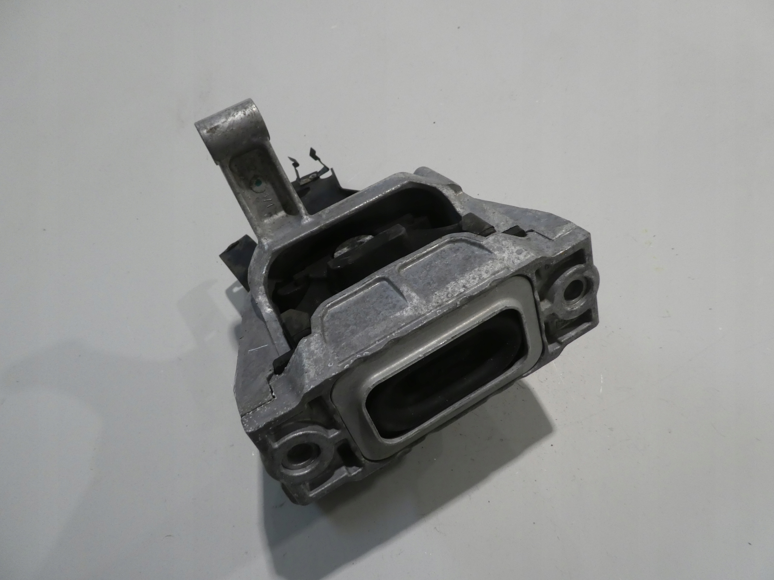 VW AUDI SKODA 2.0 TDI engine mount 5N0199262L