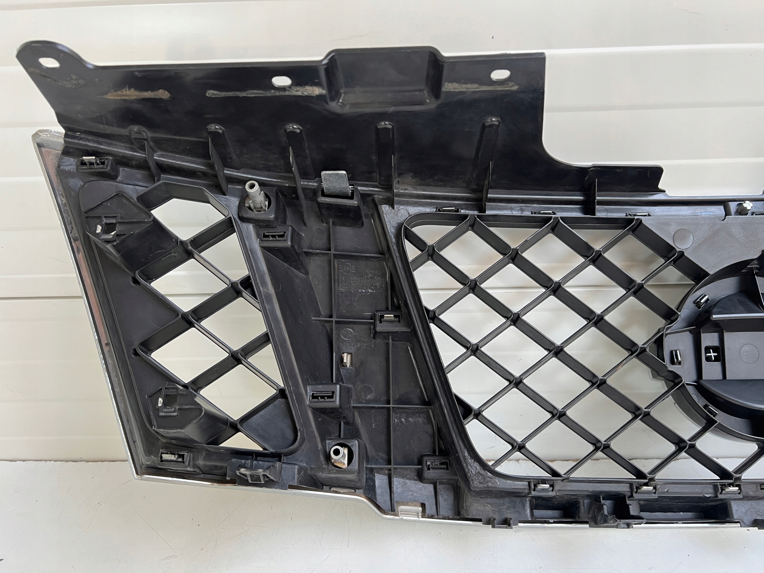 Nissan Navara D40 Kühlergrill FRONTGRILL Kühlergitter 623105X00C - Thumbnail 9